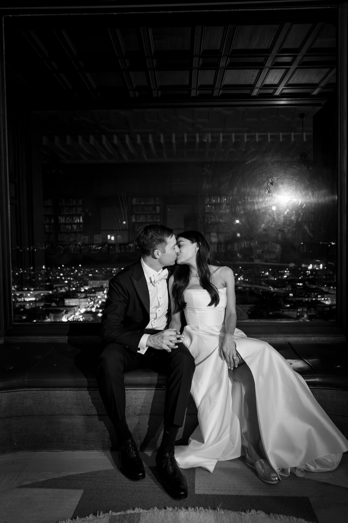 san francisco-flood-mansion-wedding-photography-catholic-wedding-classic-blackandwhite-churchwedding-wedding-thedejaureguis-098