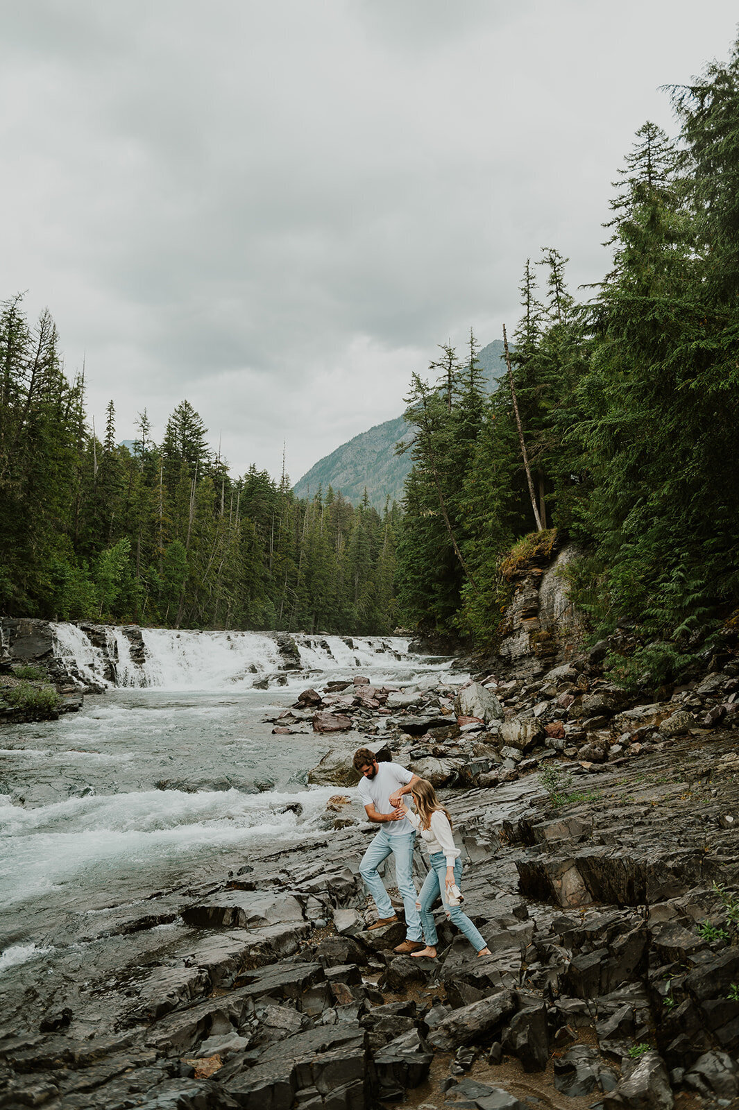presley-gray-glacier-national-park-engagement-0515