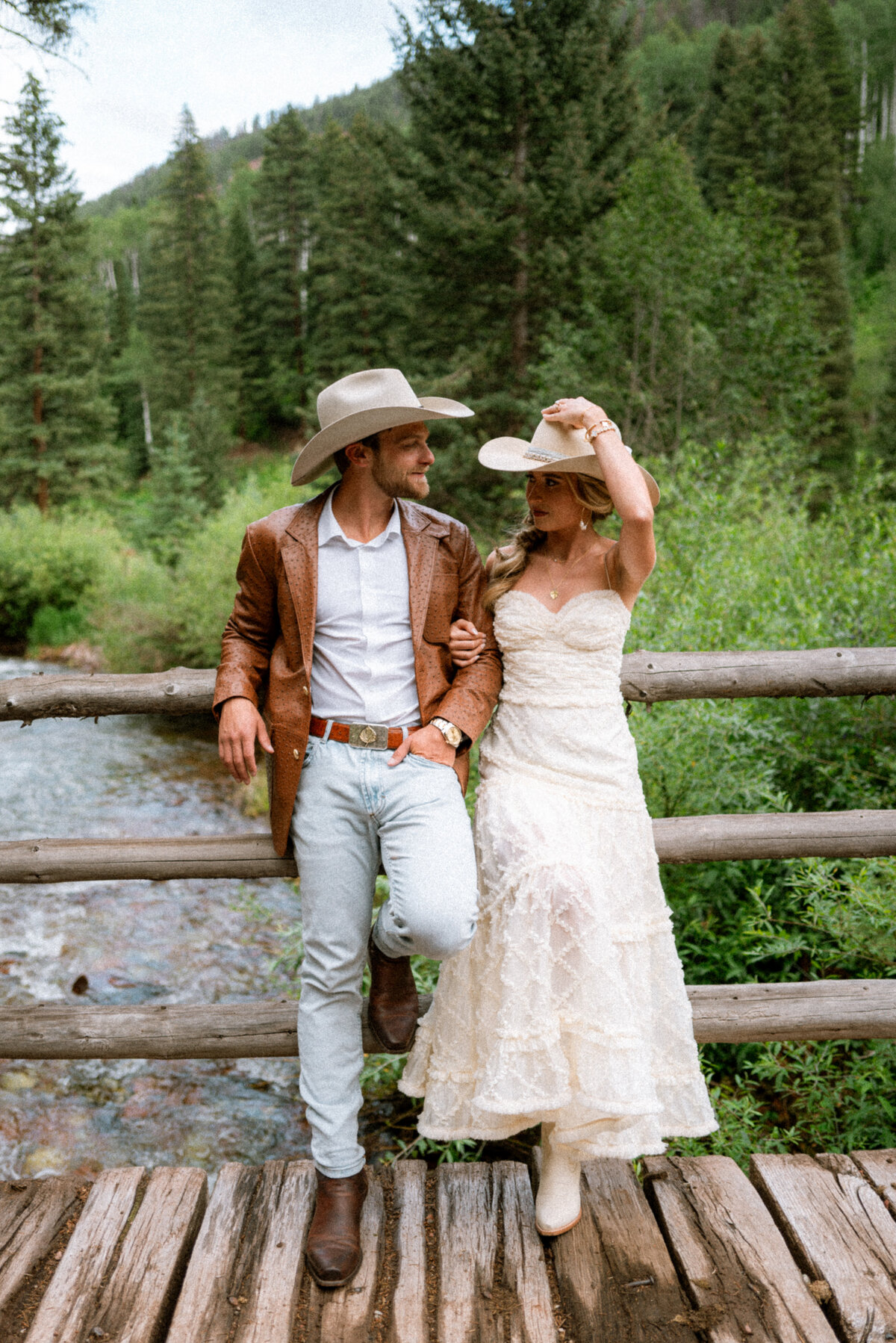 Calluna-Events-Aspen-Welcome-Party-Couples-Portrait