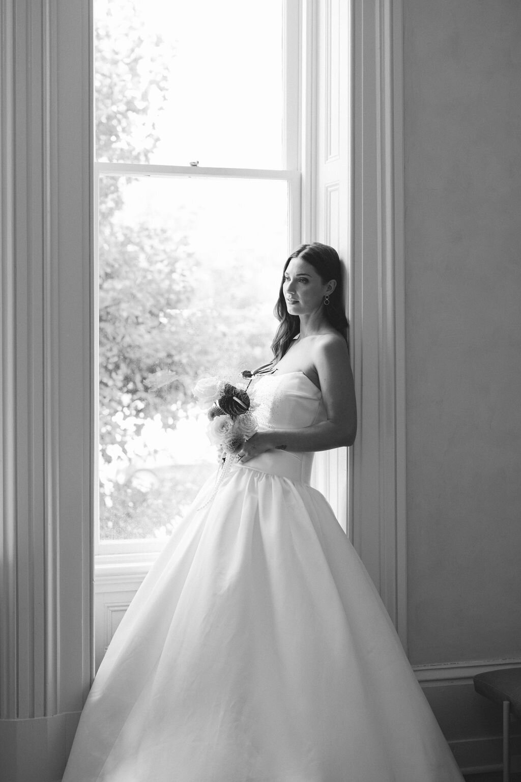 elegant bridal portait _Heights House Fall Wedding_Katie Stoltz_Photography