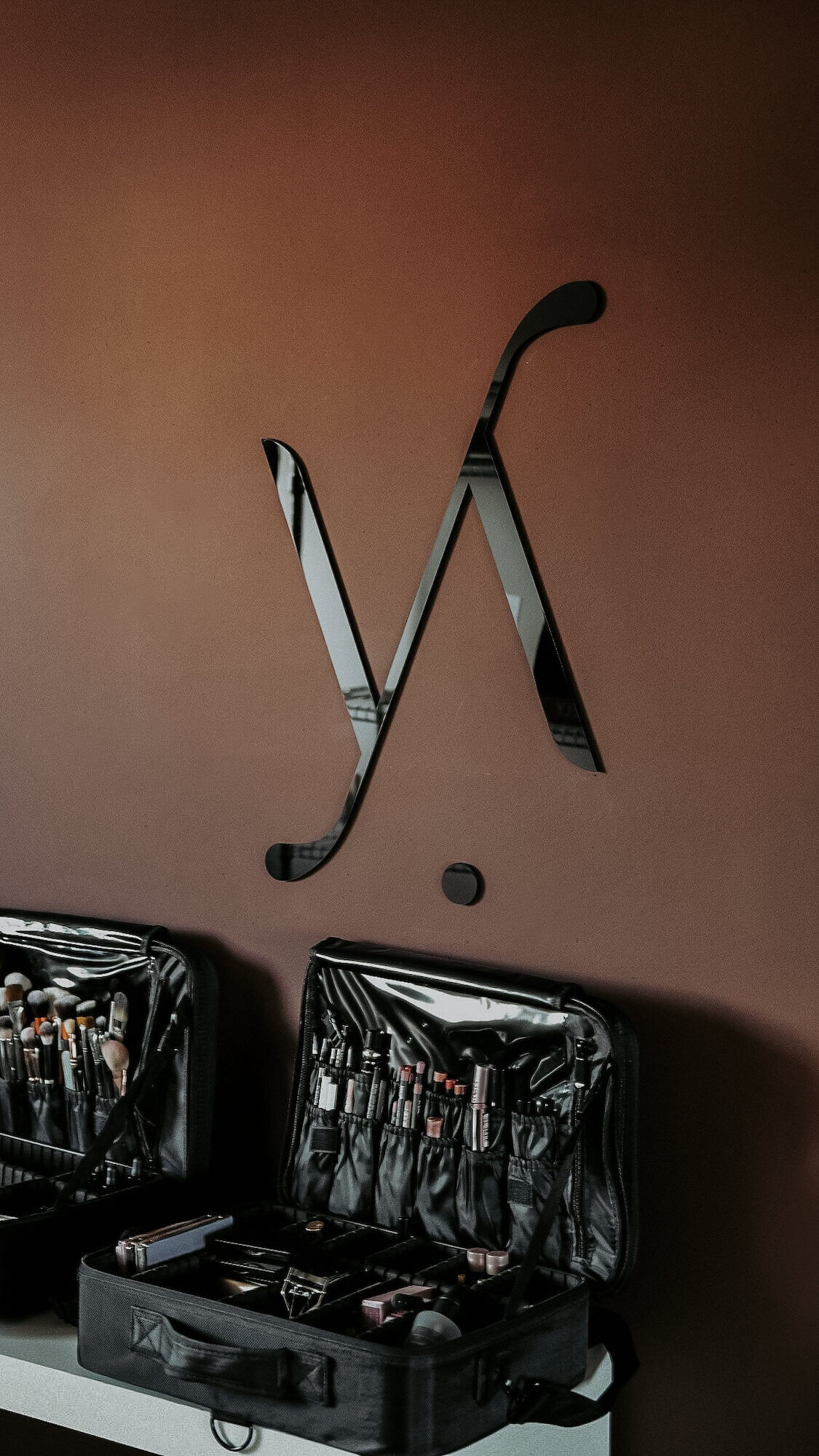 Muurlogo in salon