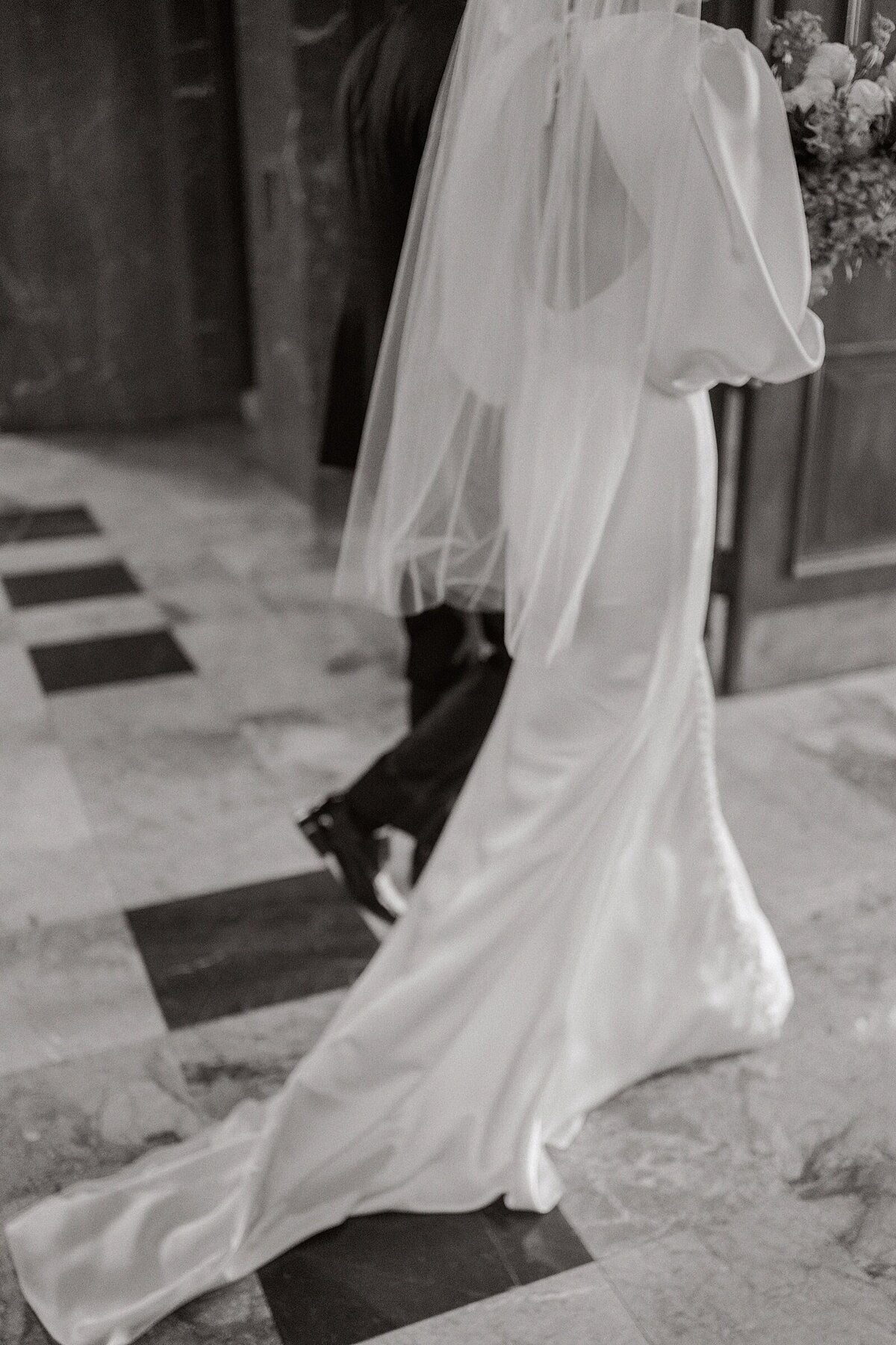 Chicago-Detroit-Catholic-Wedding-Photographers-_0023