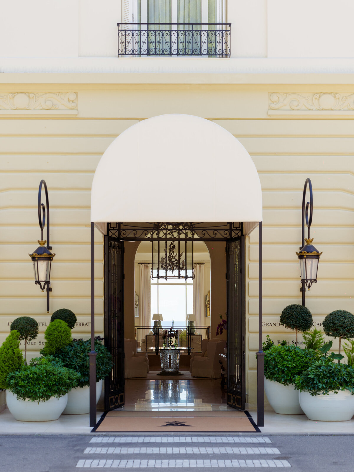 Elegant Wedding Cake at Grand Hotel du Cap Ferrat, A Four Seasons Hotel