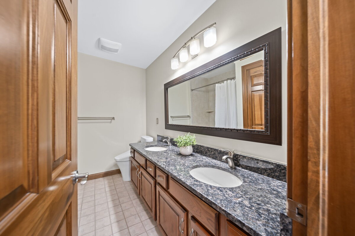 72-web-or-mls-A7407520