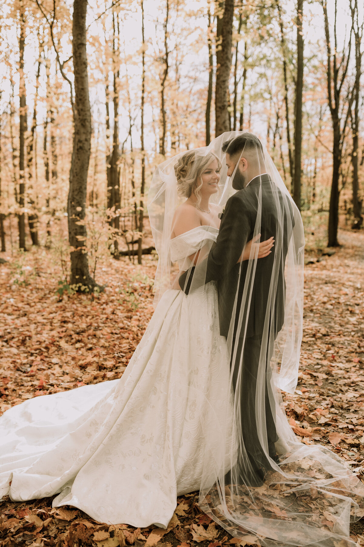 fall-wedding-amanda-and-david-bolton-intimate-autumn-14