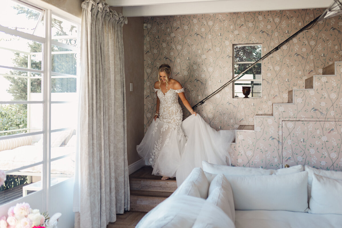 ellie-getting-ready-1029