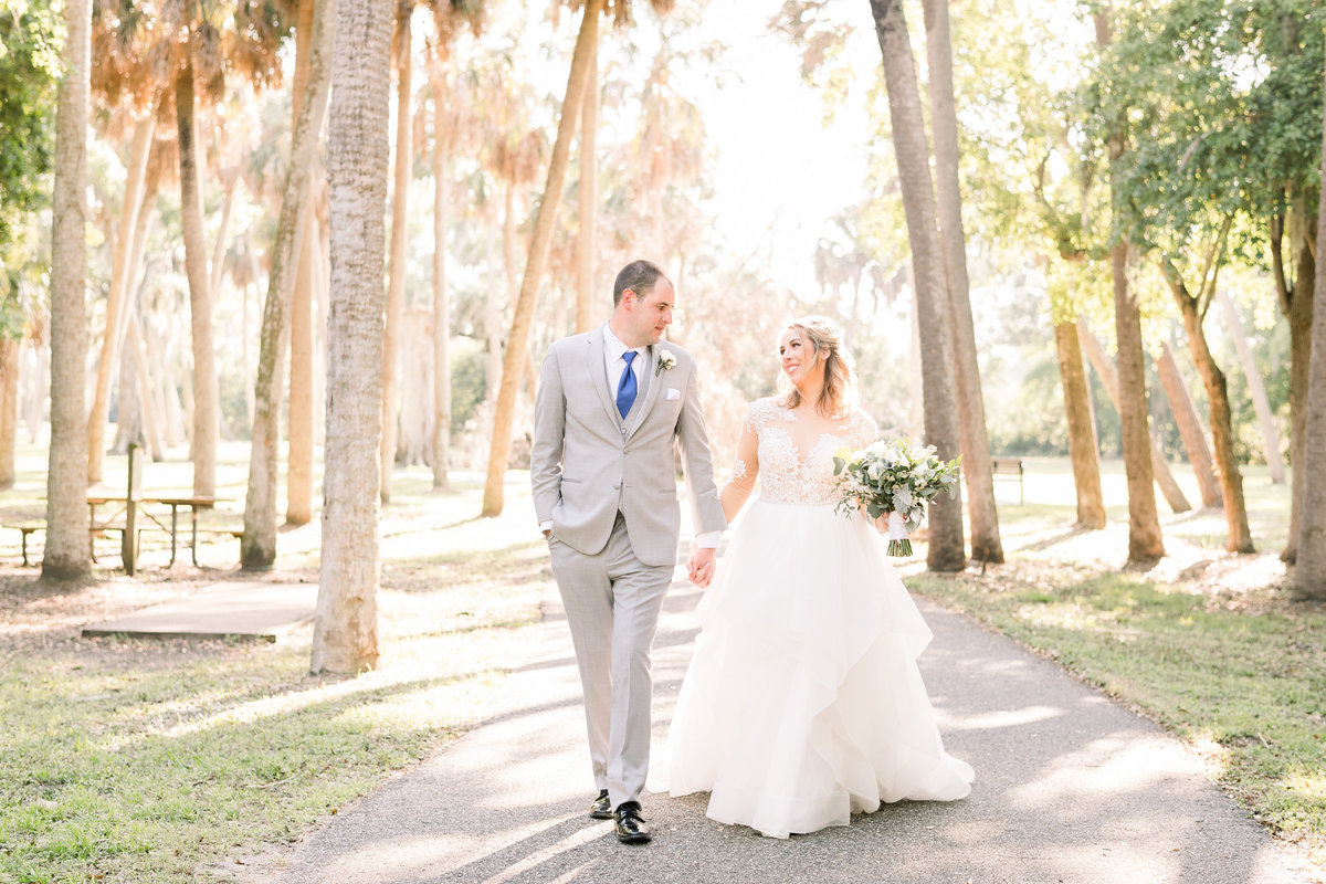 Tampa_bay_wedding_photographer_Rusty_Pelican_outdoor_wedding_Molly_and_Kory_Mississippi_Pearl_Photography-473