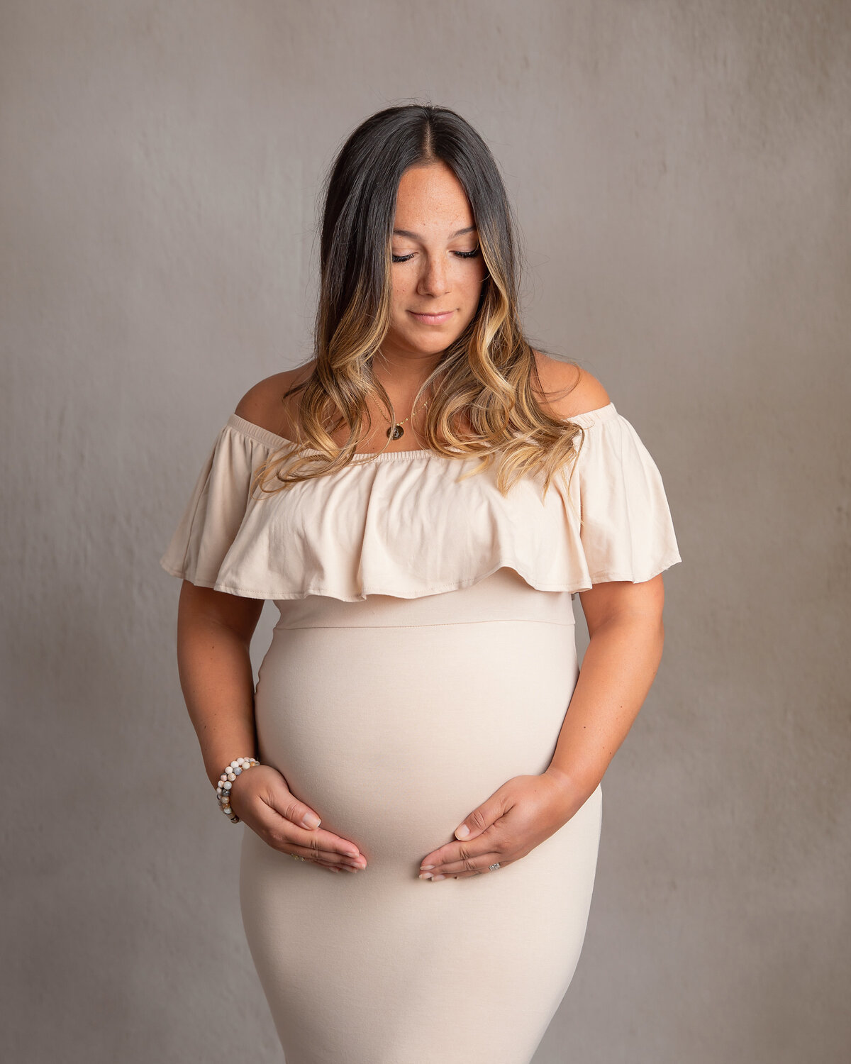 neutral-maternity