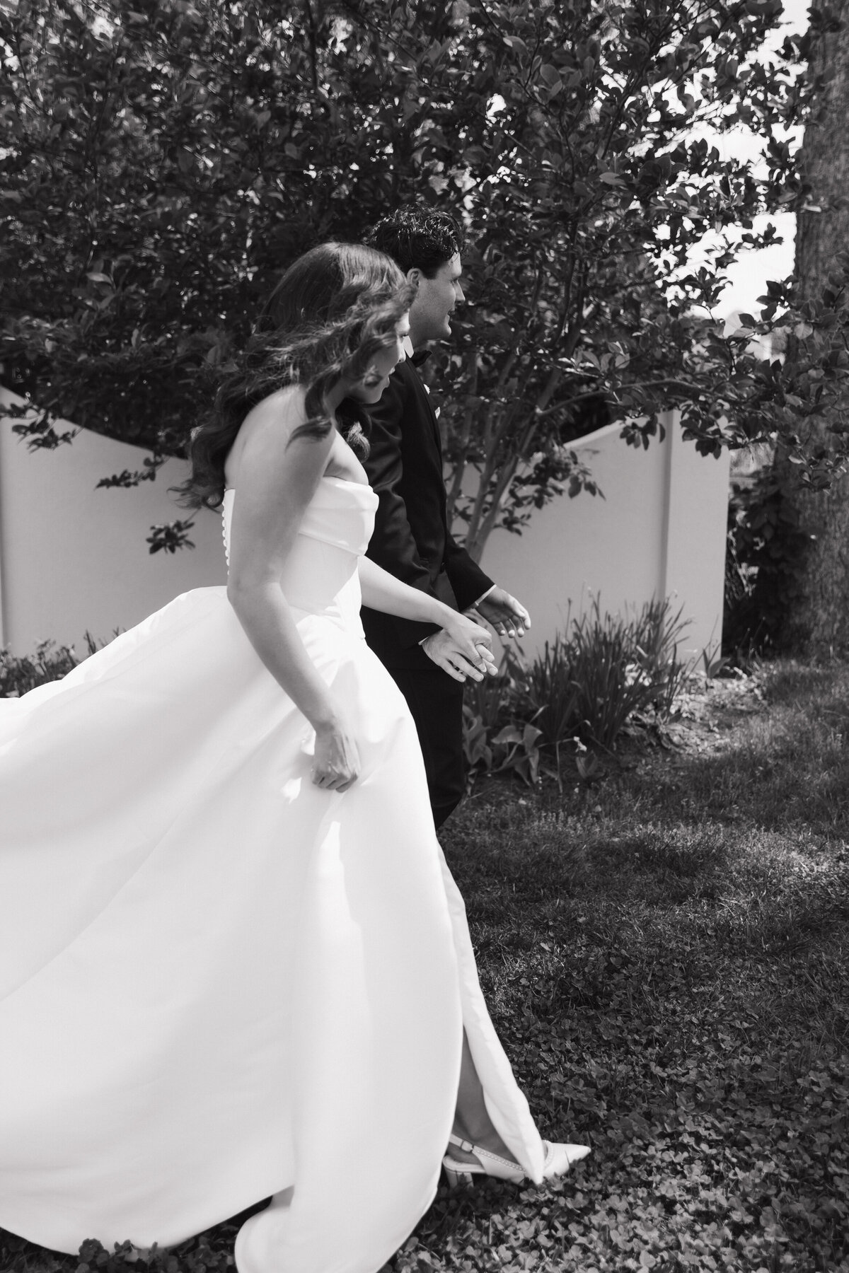 Debbie Elisa Photography - Virginia Wedding PHotographer - Morais Vineyard (7 of 16)