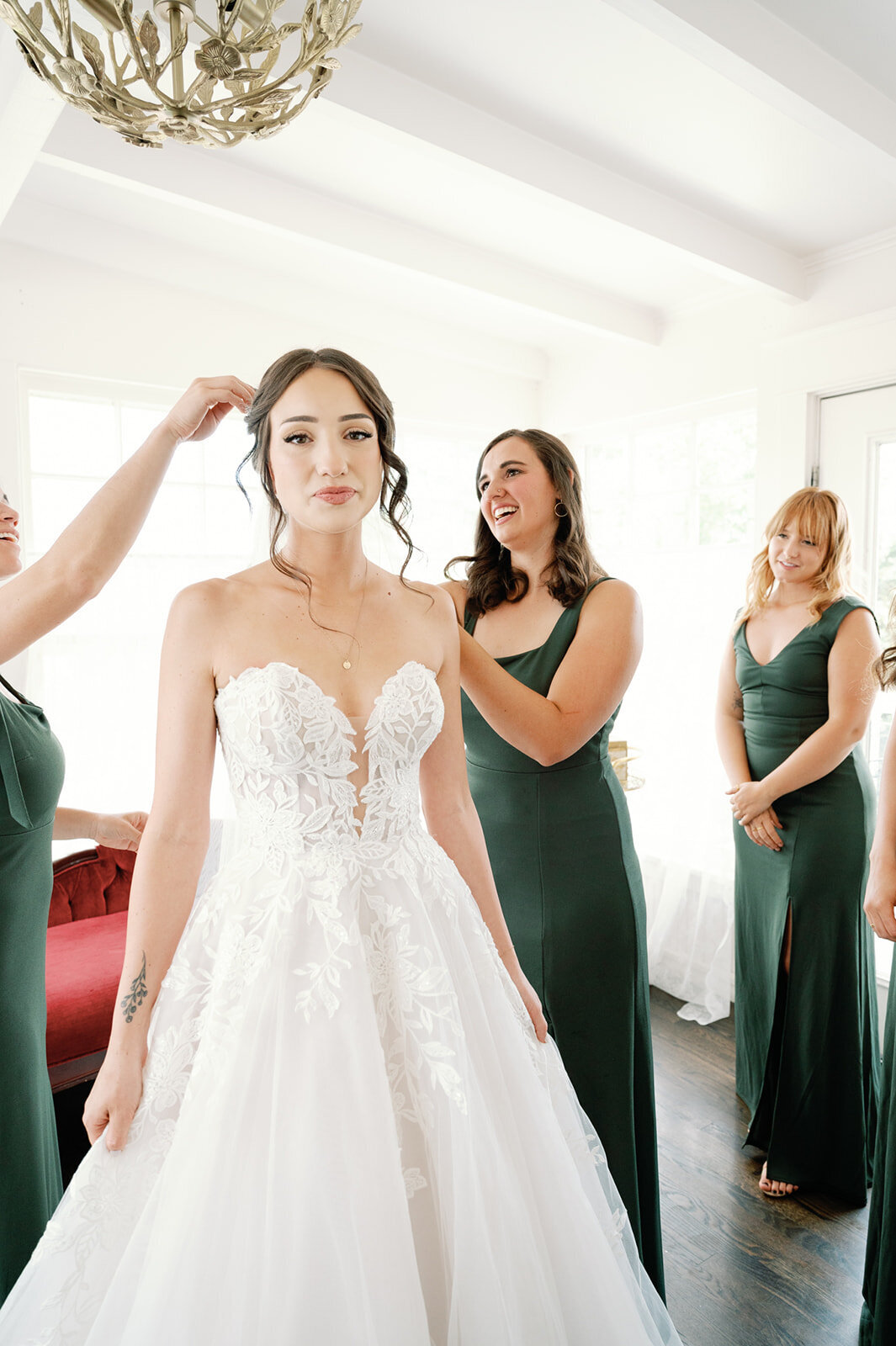 JennyandEvanSneakPeaksWedding-012