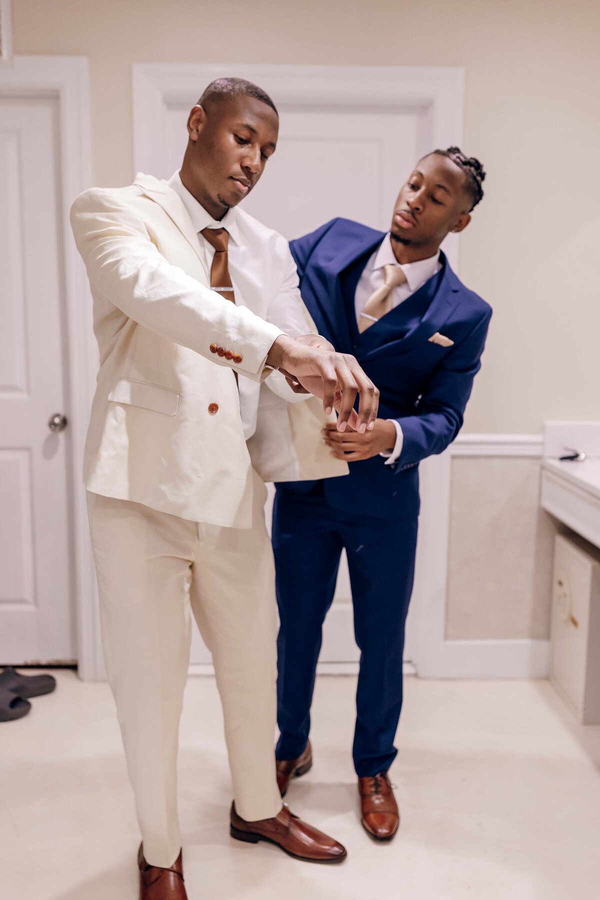 Groom-53 (2024-07-25T01_44_53.509)