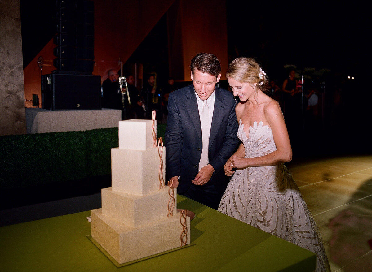 meg-smith-photography-sculpture-garden-private-estate-wedding-051