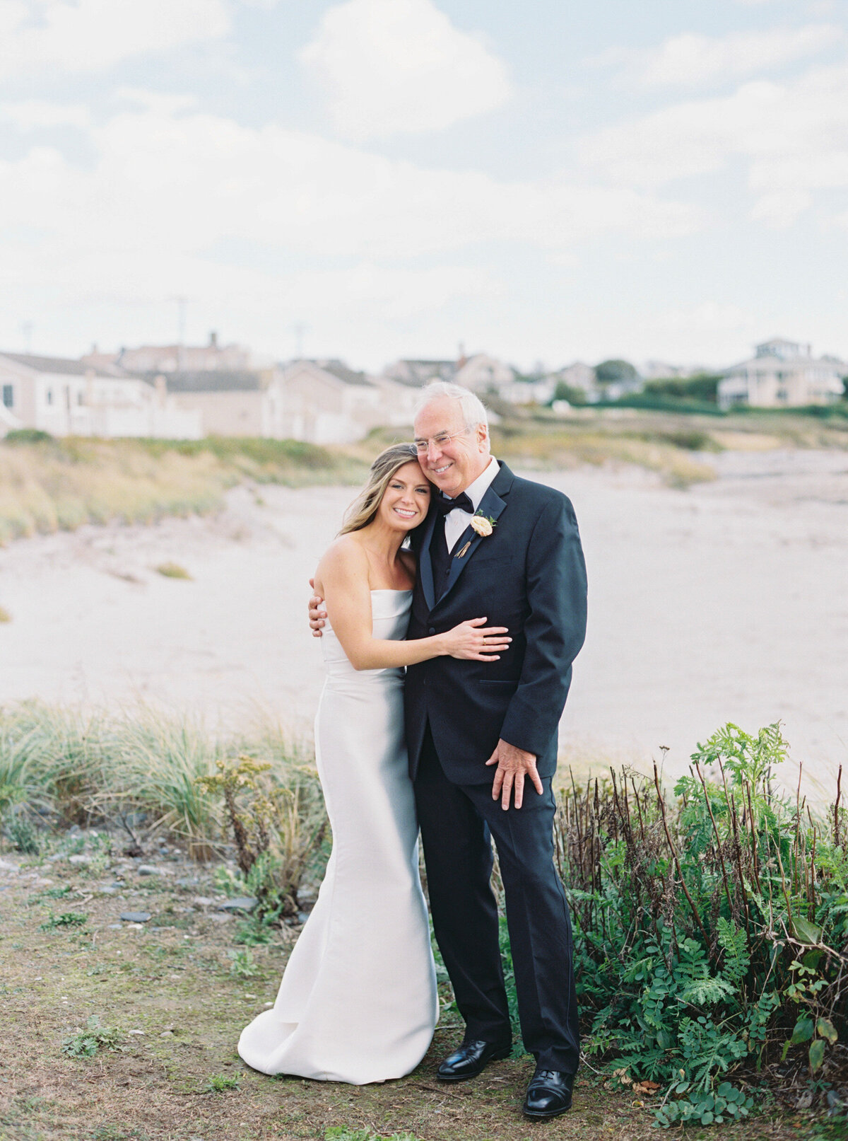 Emily March Photography Wilmington, North Carolina and Destination Wedding Engagement Photographer Heirloom Photography for Memorable Gatherings Light Airy Sentimental Imagery Images Weddings_Castle Hill Inn Wedding - 020