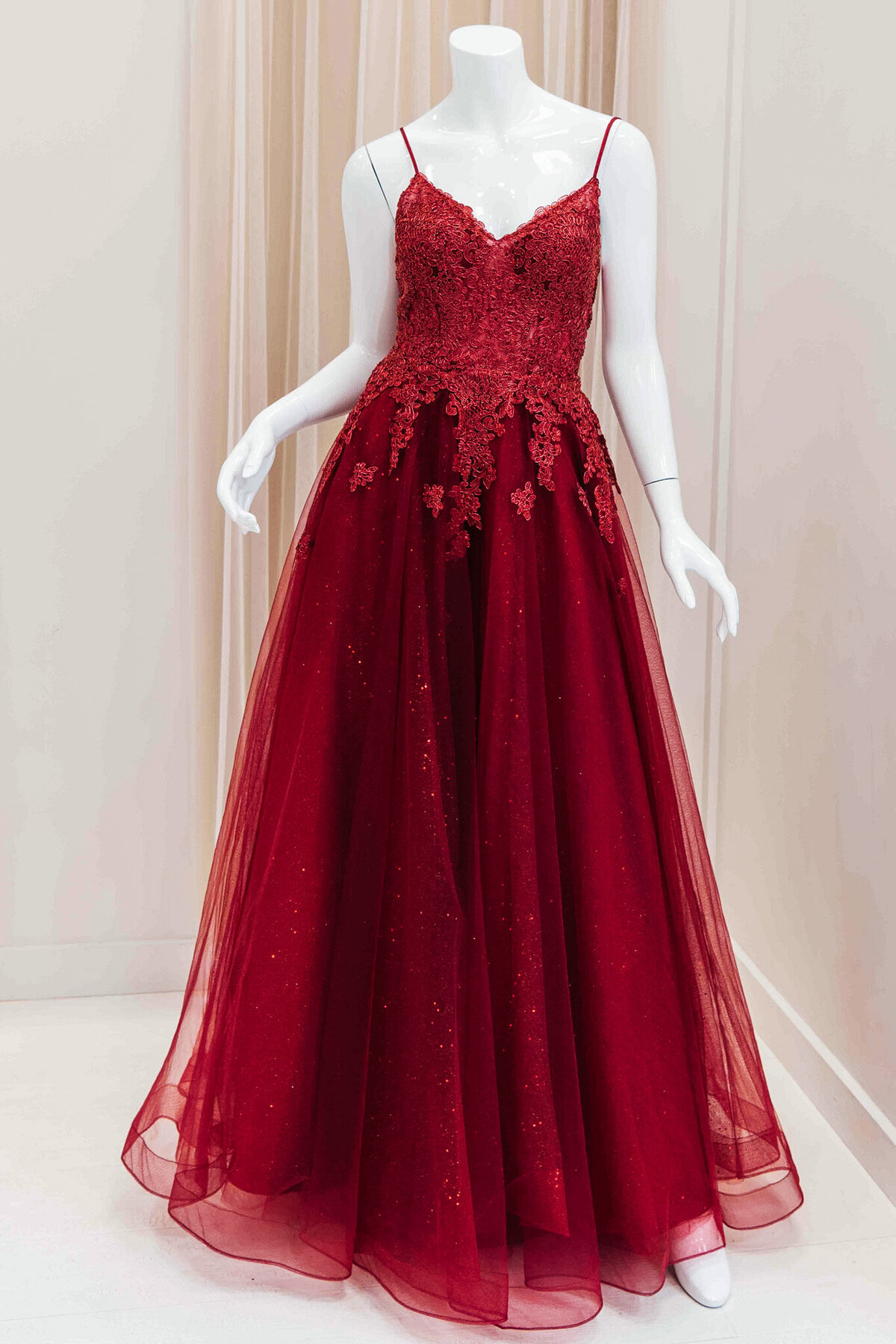 Alexandria-Tulle-Ball-Gown-in-Burgundy (3)