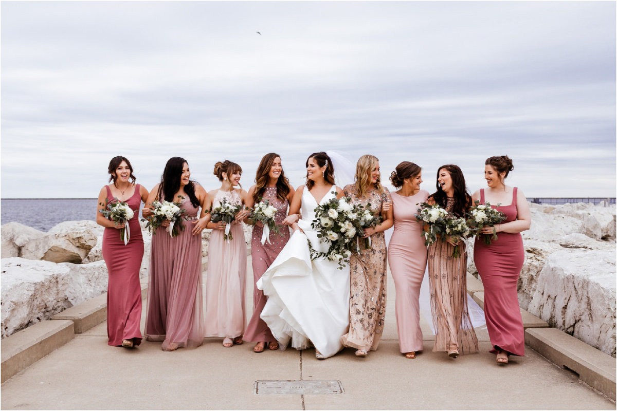 Milwaukee-Wedding-Photographer-Bridesmaids