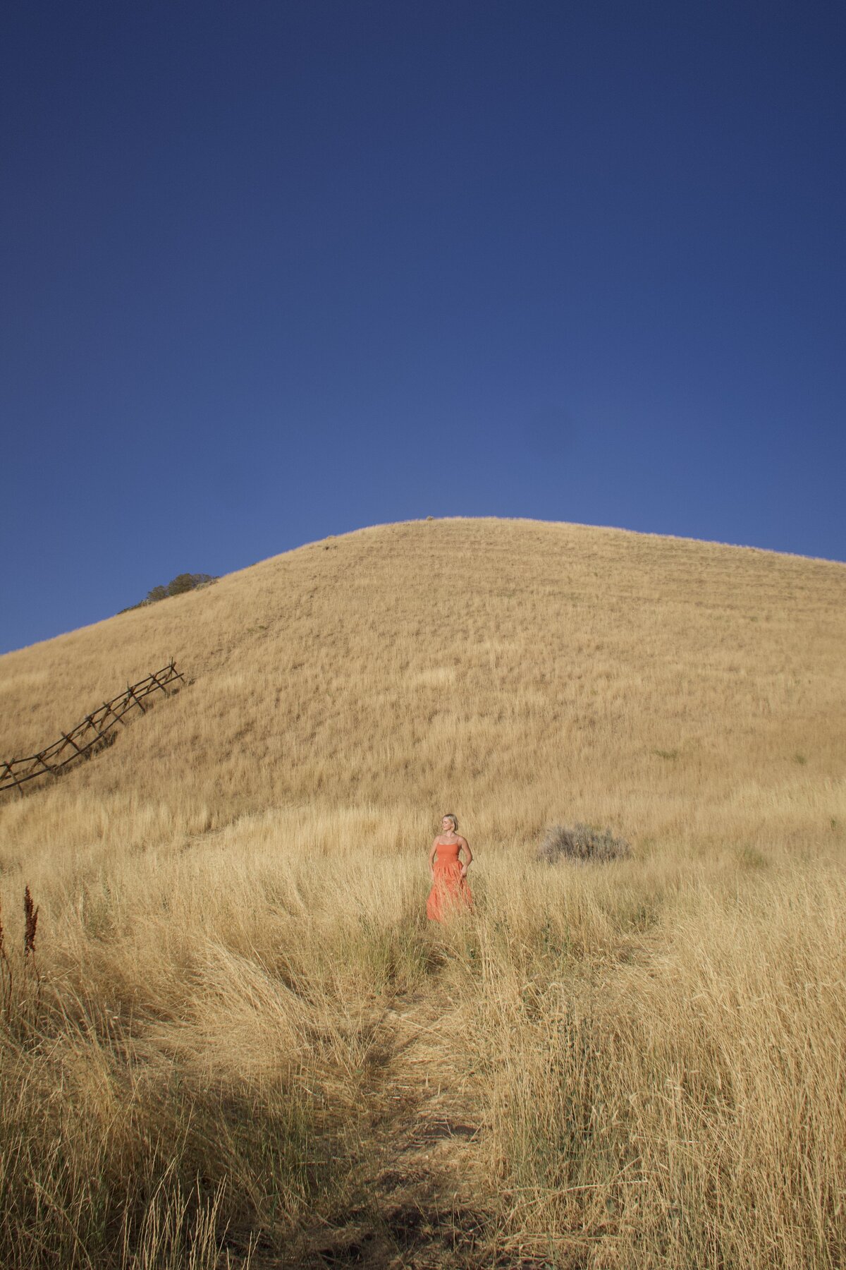 Jaiden talking into old phone