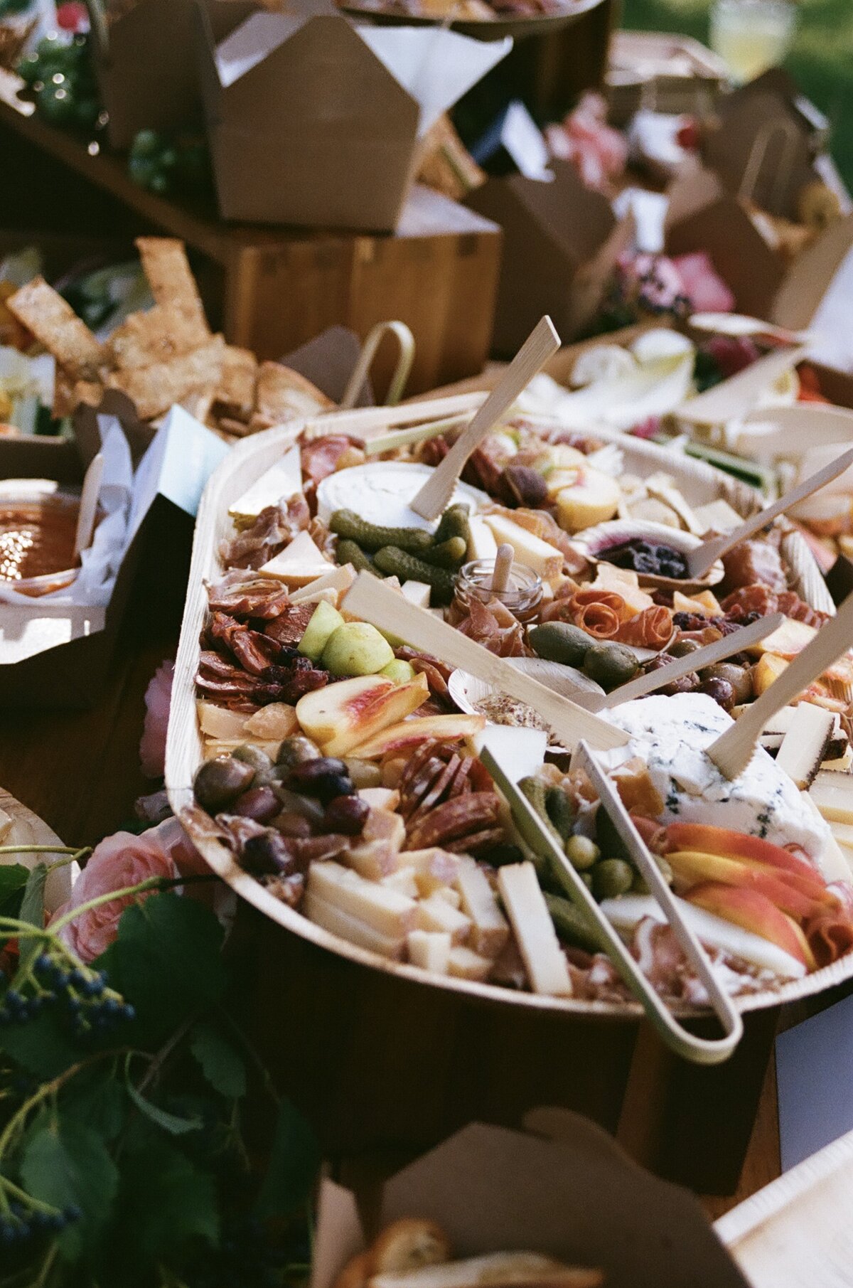 small-kitchen-big-taste-catering-at-smith-farm-gardens