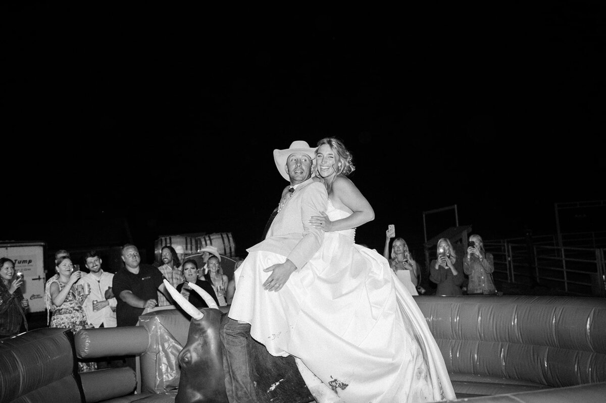 presley-gray-luxury-western-montana-wedding-1718