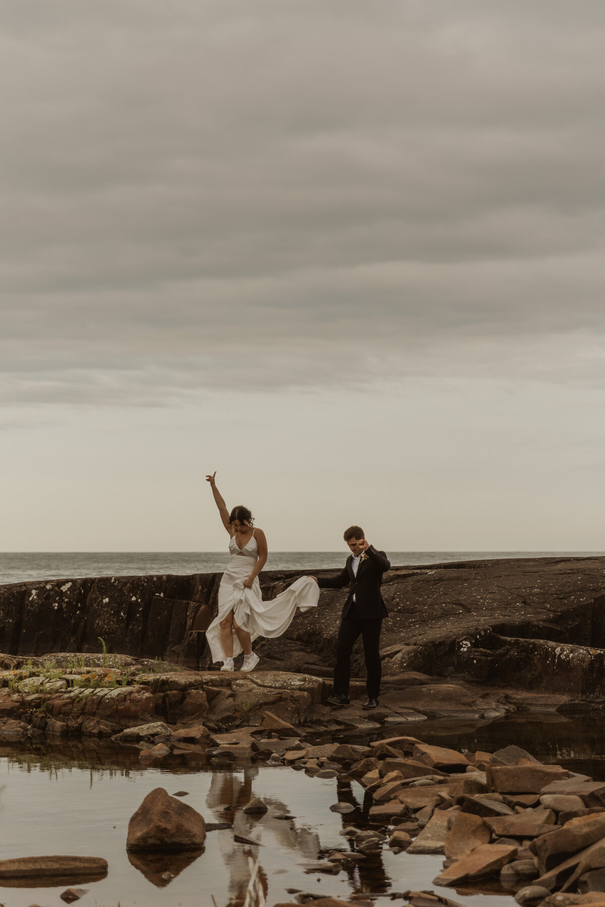 Wedding Veil Photos in Grand Marais, MN 
