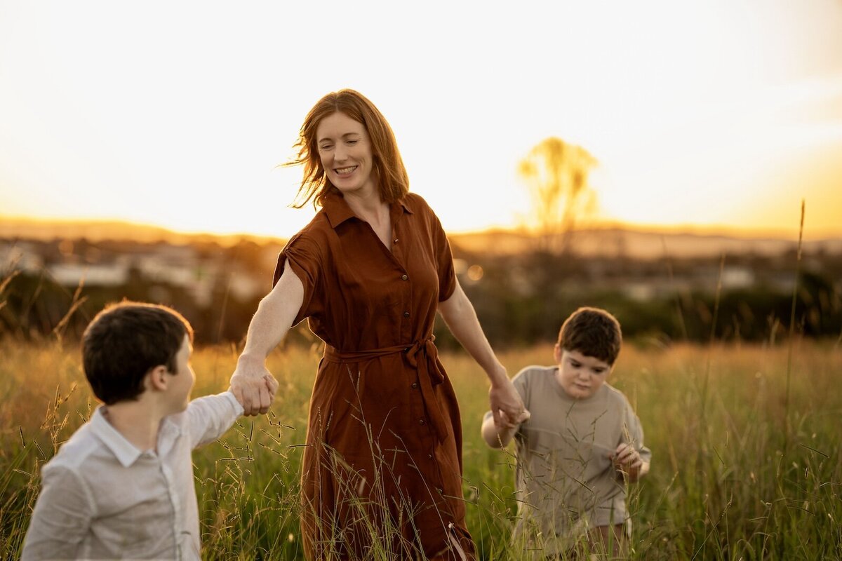 Brisbane-Family-Portrait-Mum-2-boys-in-Plantation-Road-North-Lakes-during-Sunset-33