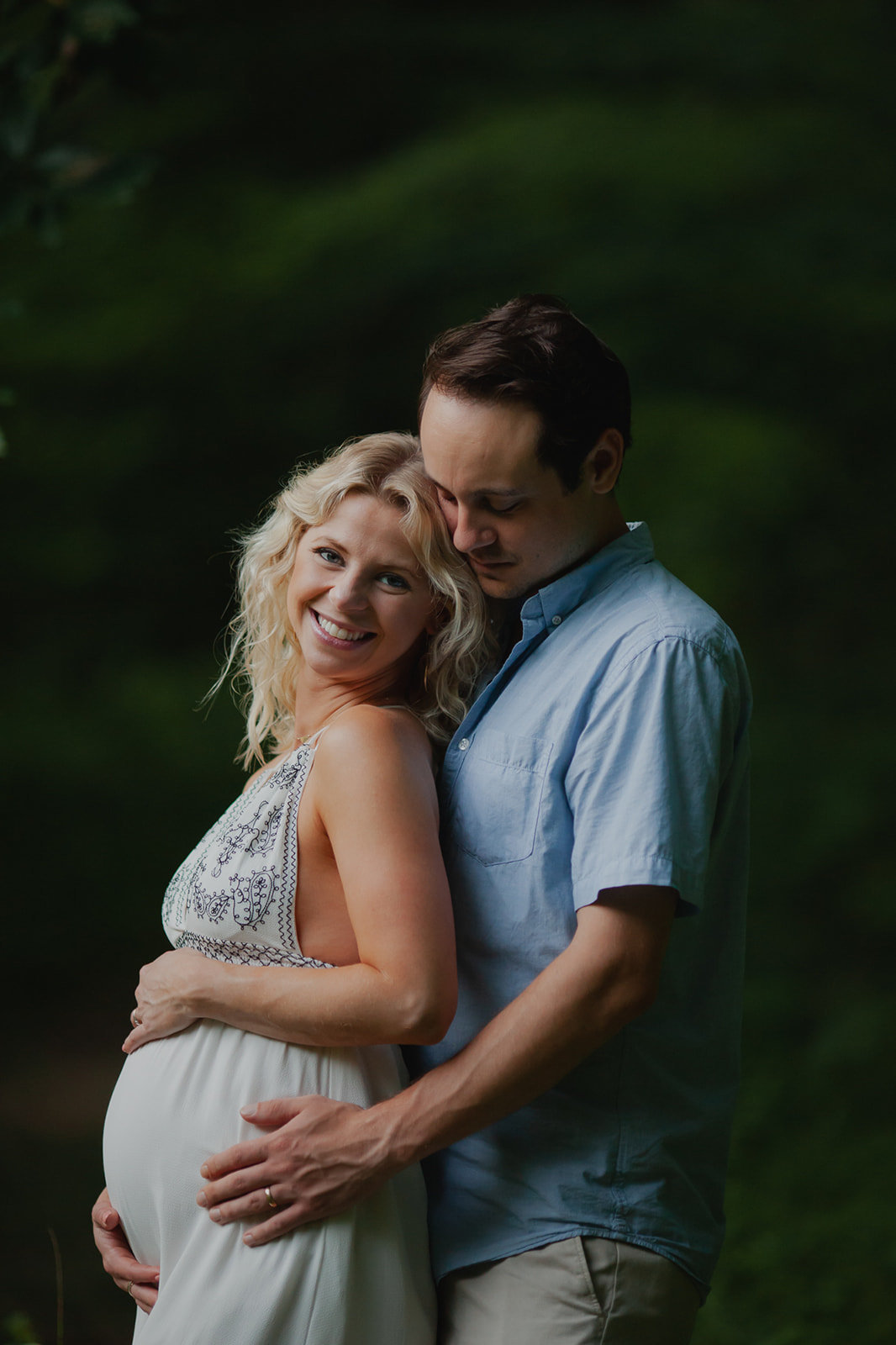 26_Maryland-Summer-Boho-White-Dress-Maternity-Couple-Woods
