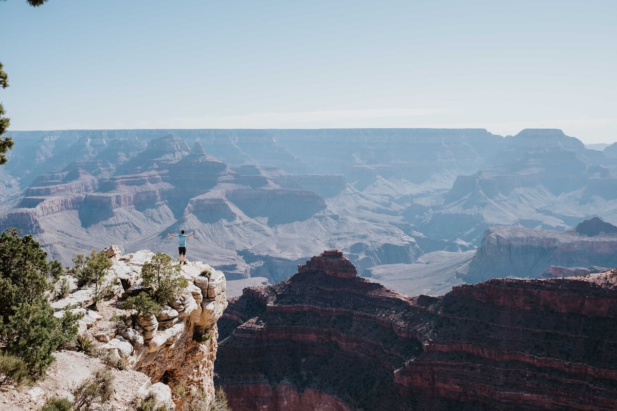 Jonny Gouldstone at the grand canyon-1