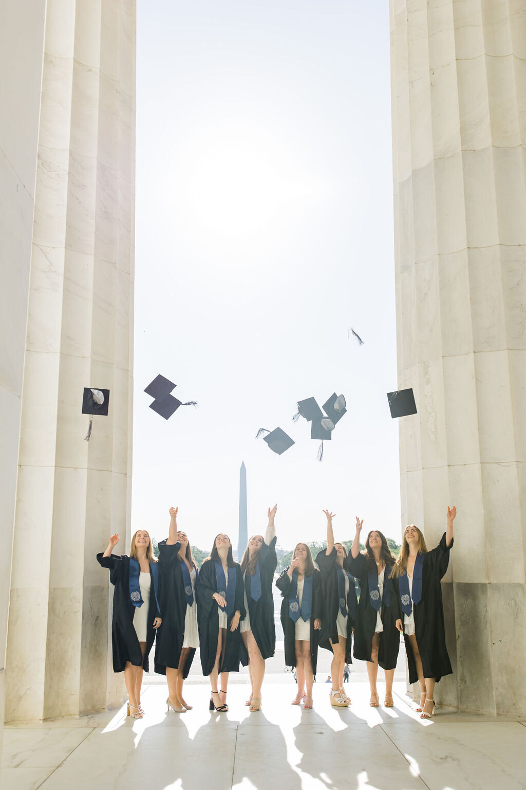 Georgetown University Graduation Photos | Adela Antal Photography | Thomas Jefferson Memorial