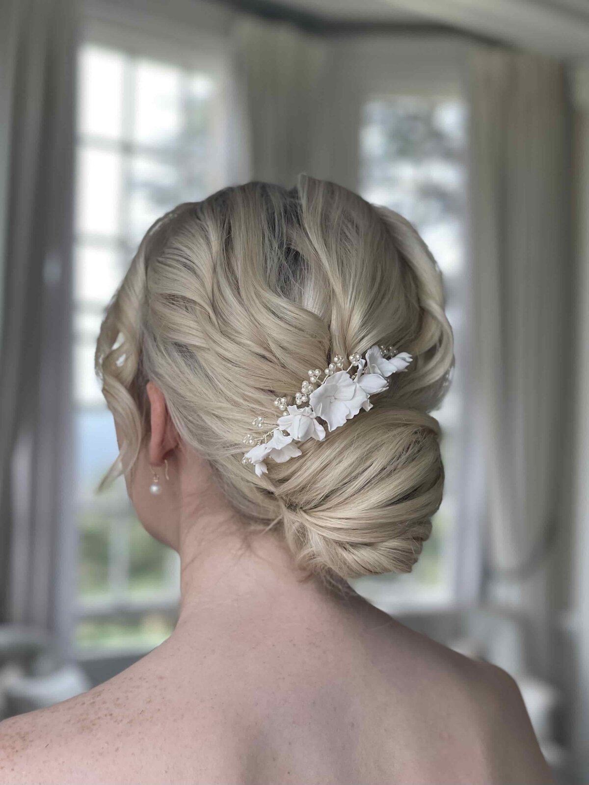 wedding-hair-blonde-min