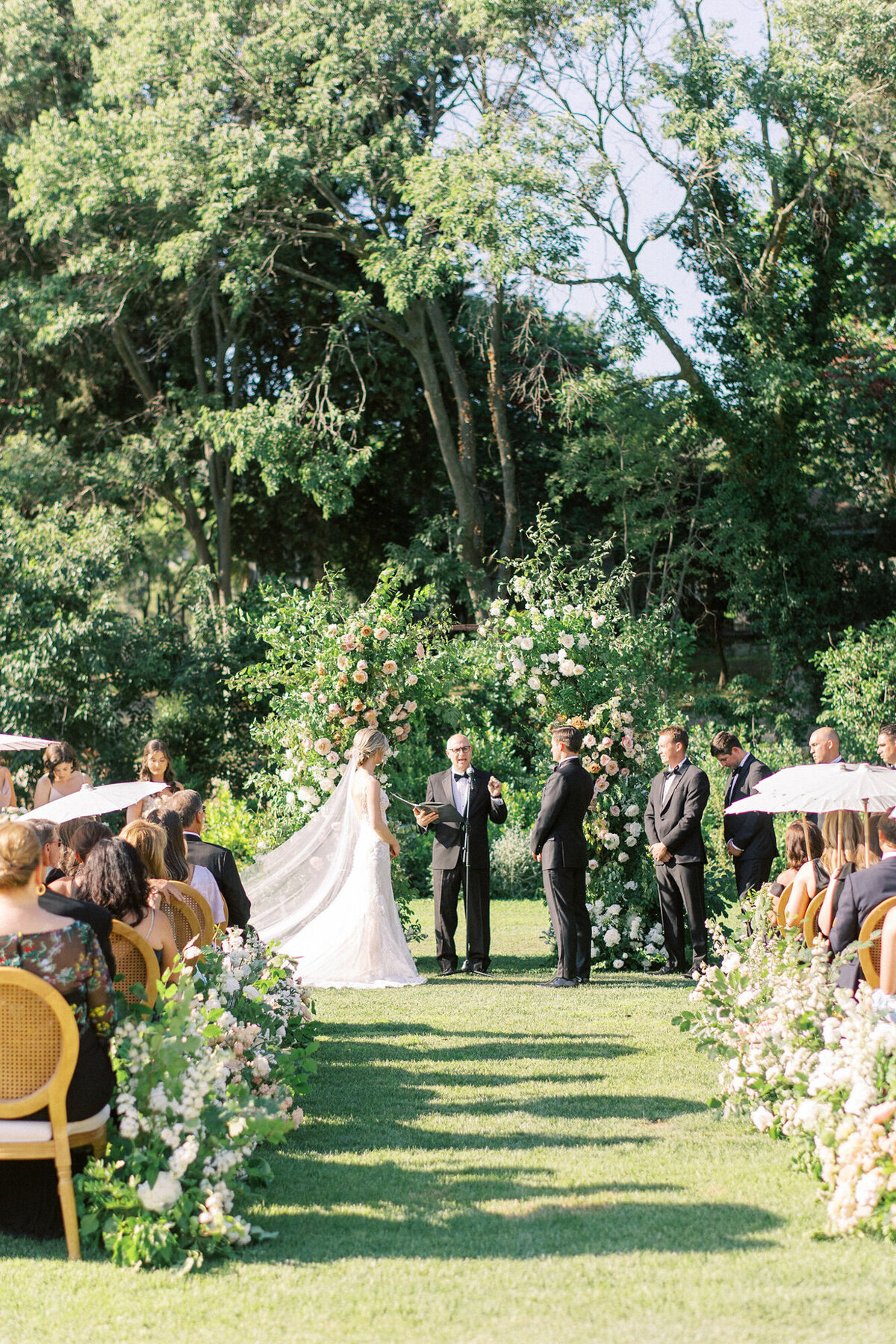 Maïlys Fortune Photography Husband Wife Wedding Weddings Photography France Switzerland Italy Timeless Dreamy Imagery Bilingual French English Destination Weddings Destination Wedding Provence French Riviera Paris Lake Como Tuscany67