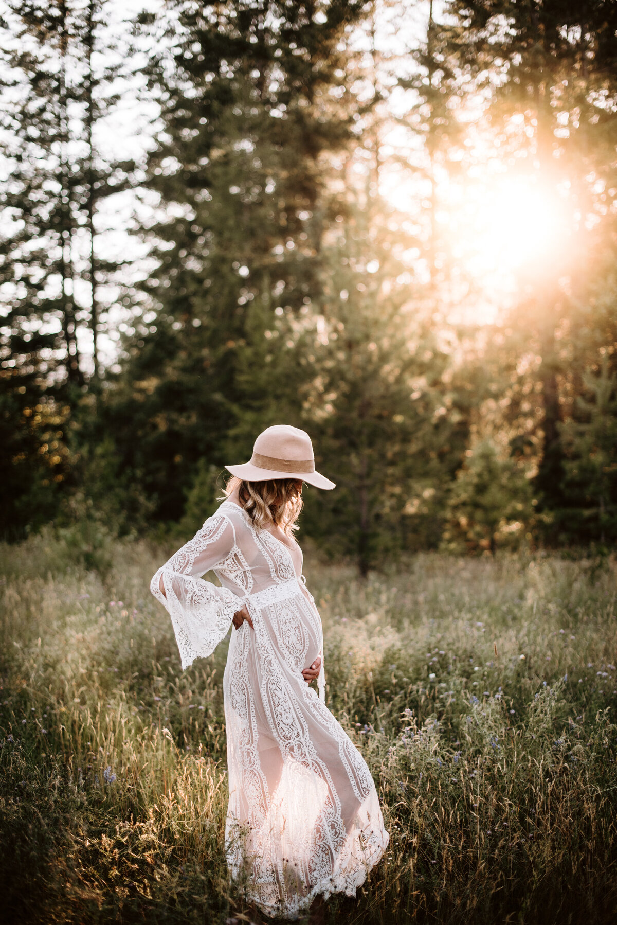 Kootenay Maternity Photographer, Nelson, BC, Canada