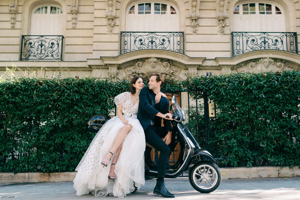 paris- engagement- photographer-1