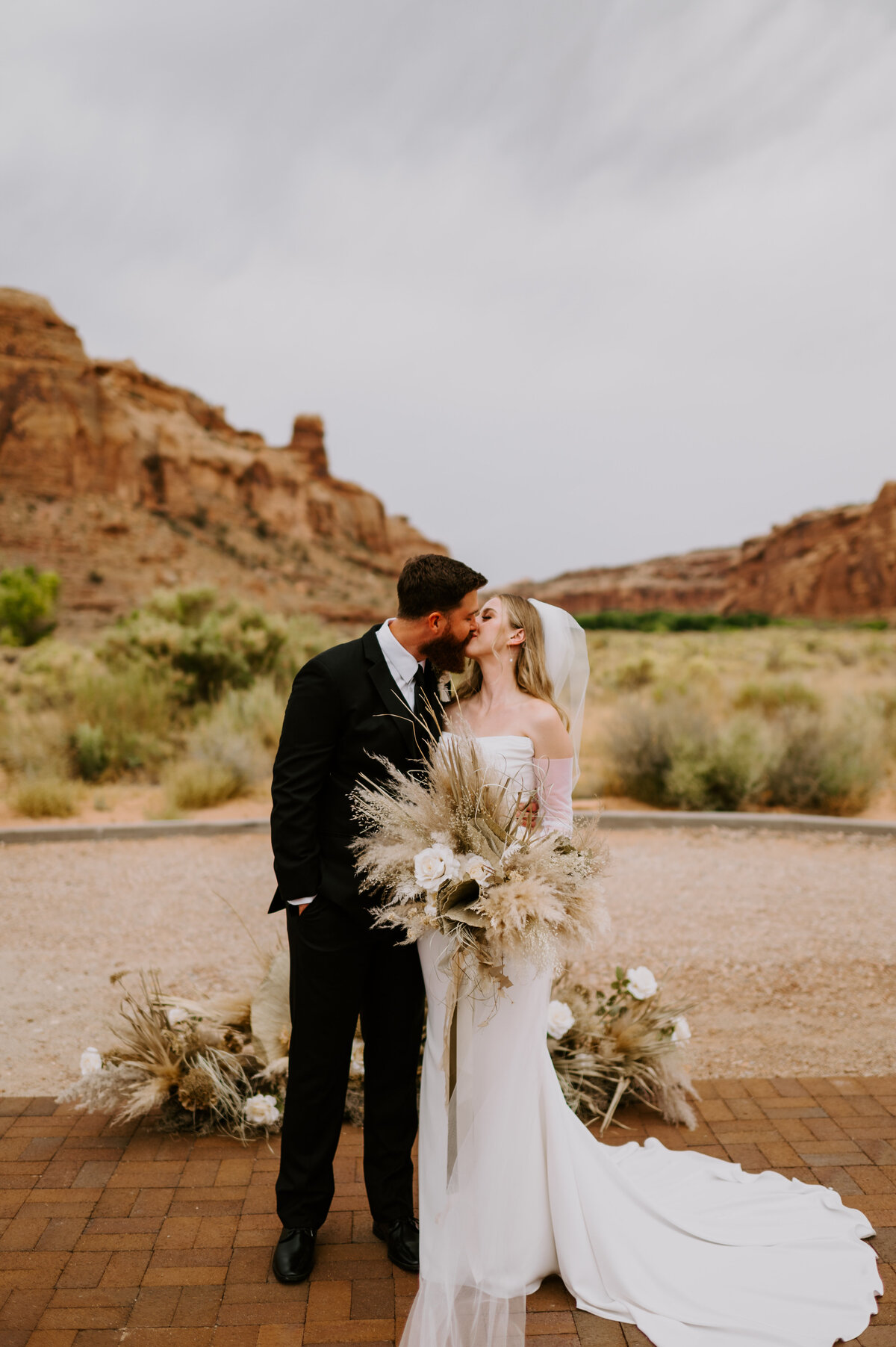 red-earth-moab-utah-wedding1269-2