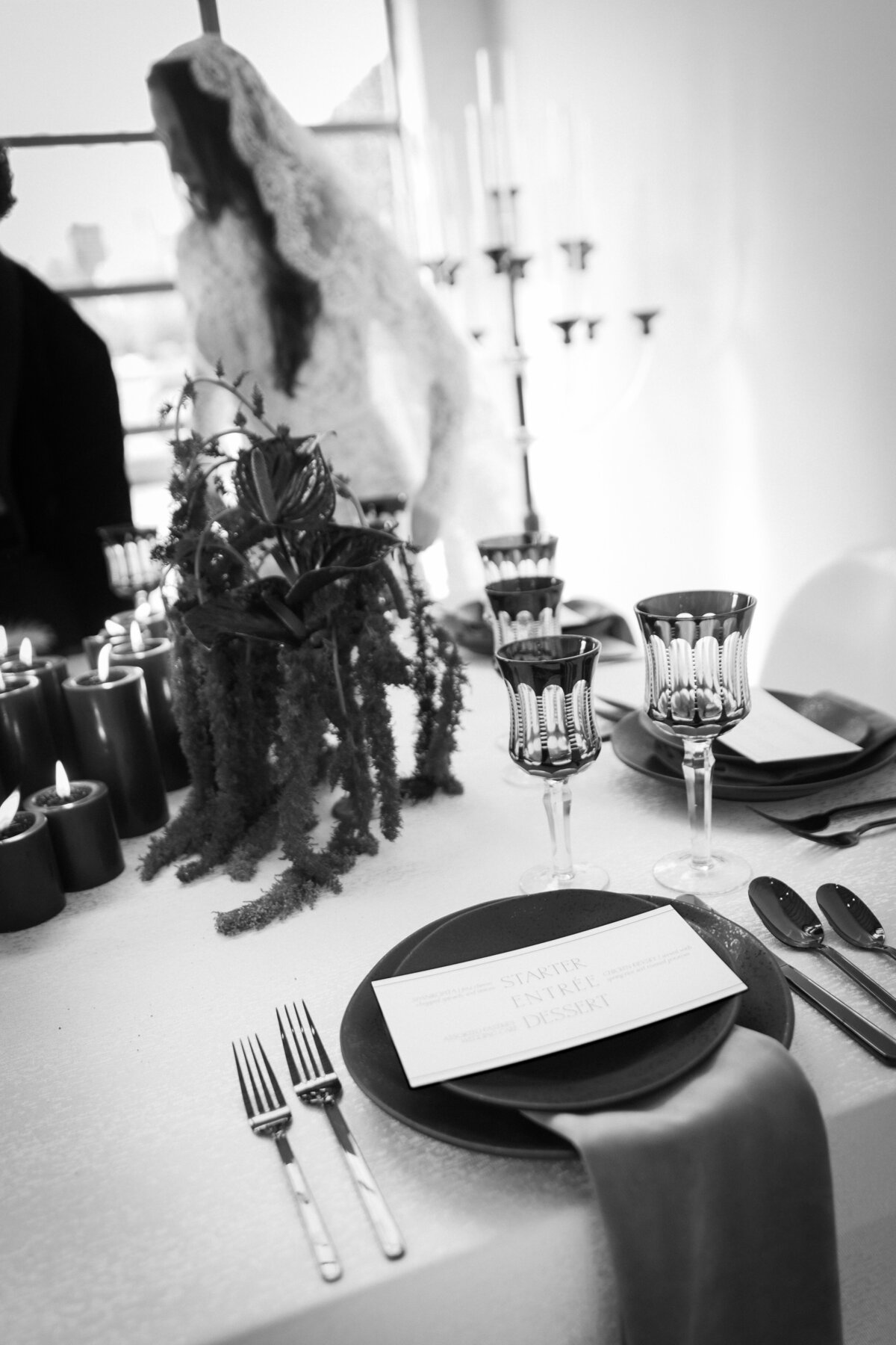 meredith-michel-editorial-wedding-luxury-table-setting