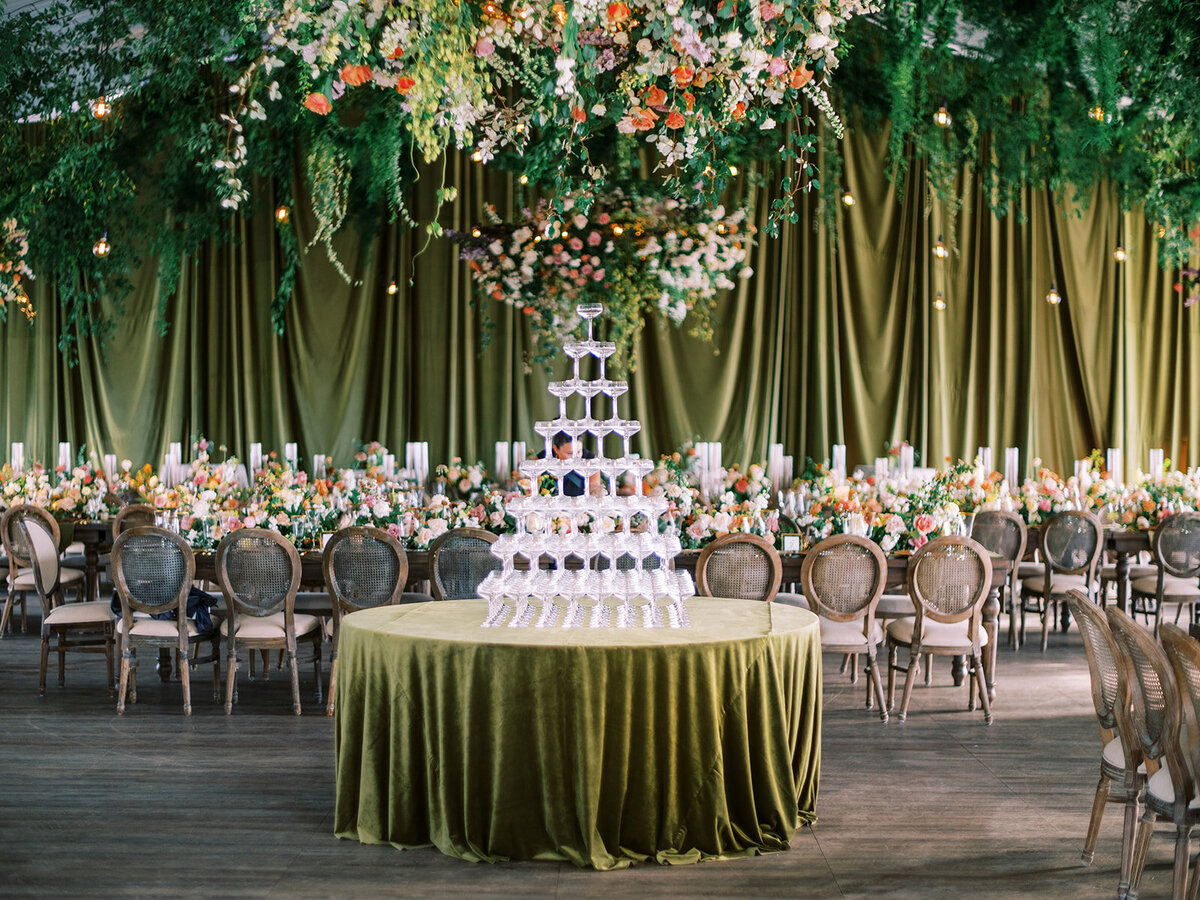 christymichaelglimpse0807