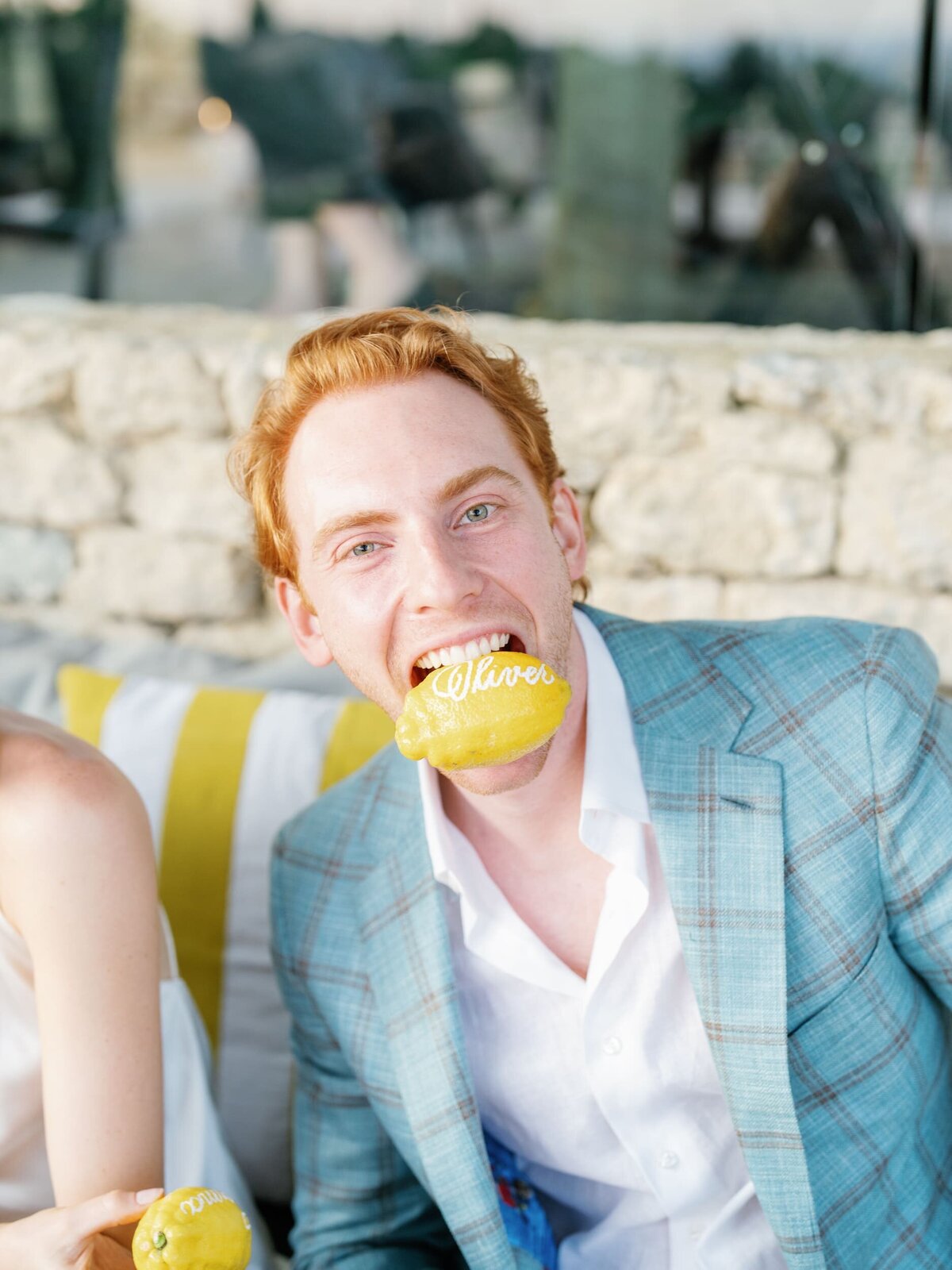 Playful_groom_lemon_place_card