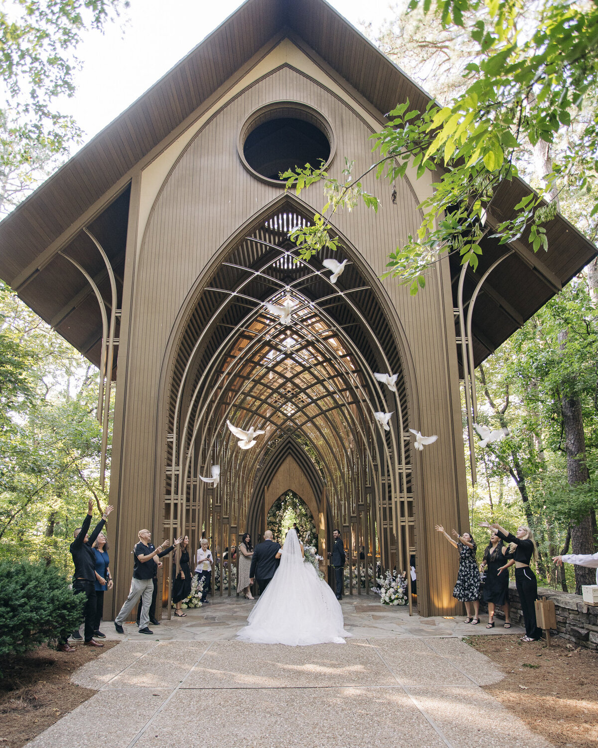 crystal-bridges-museum-wedding-26