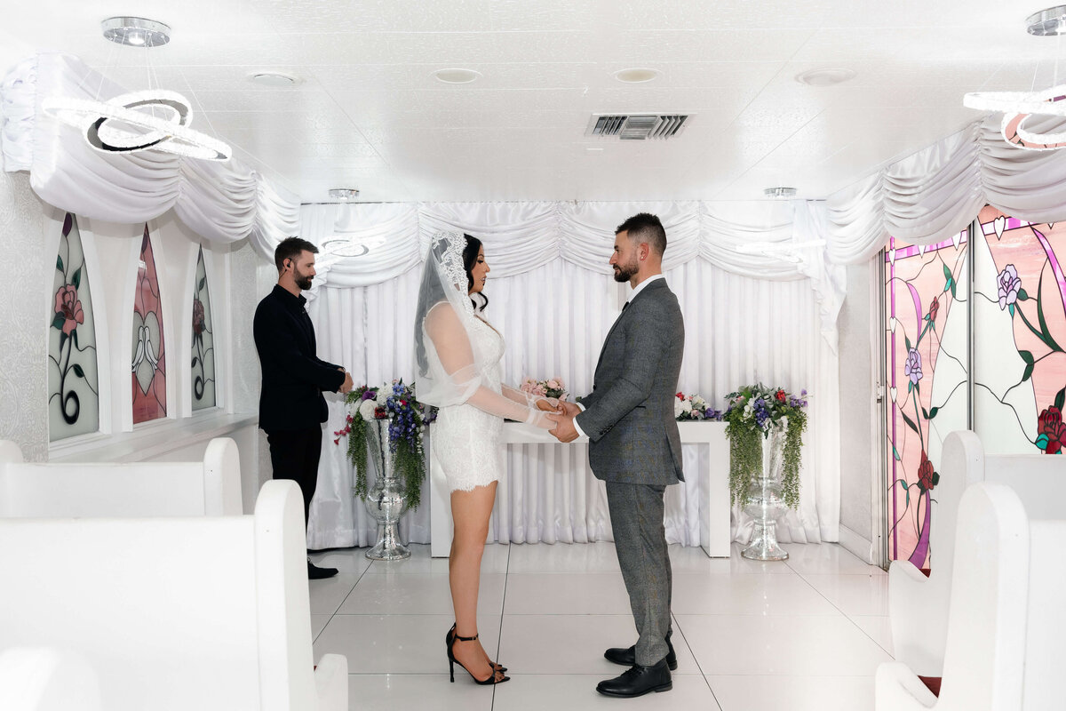 41riskyexposure_aimee-adrian_las-vegas-elopement-photography