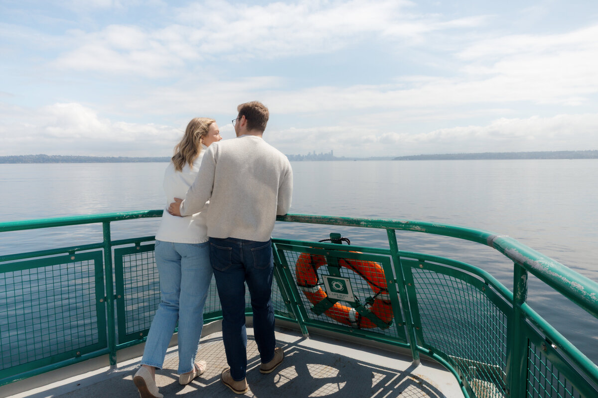 SeattleFerryCouplesPhotography126