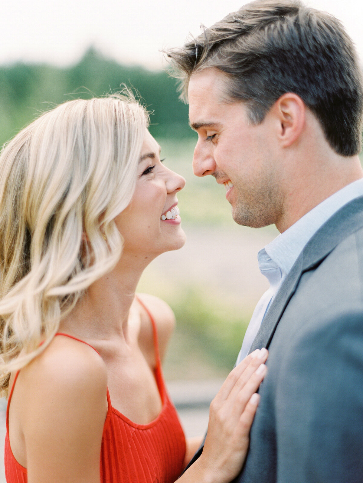 monet-vineyards-engagement-photos-in-washington-by-the-tenneys-photography-01
