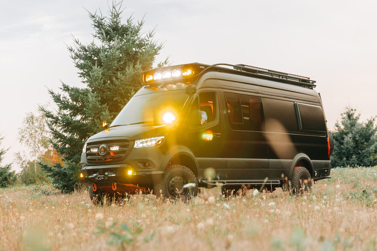 1_WooleyBugger250829_BMV_SlowFastcreative_2087