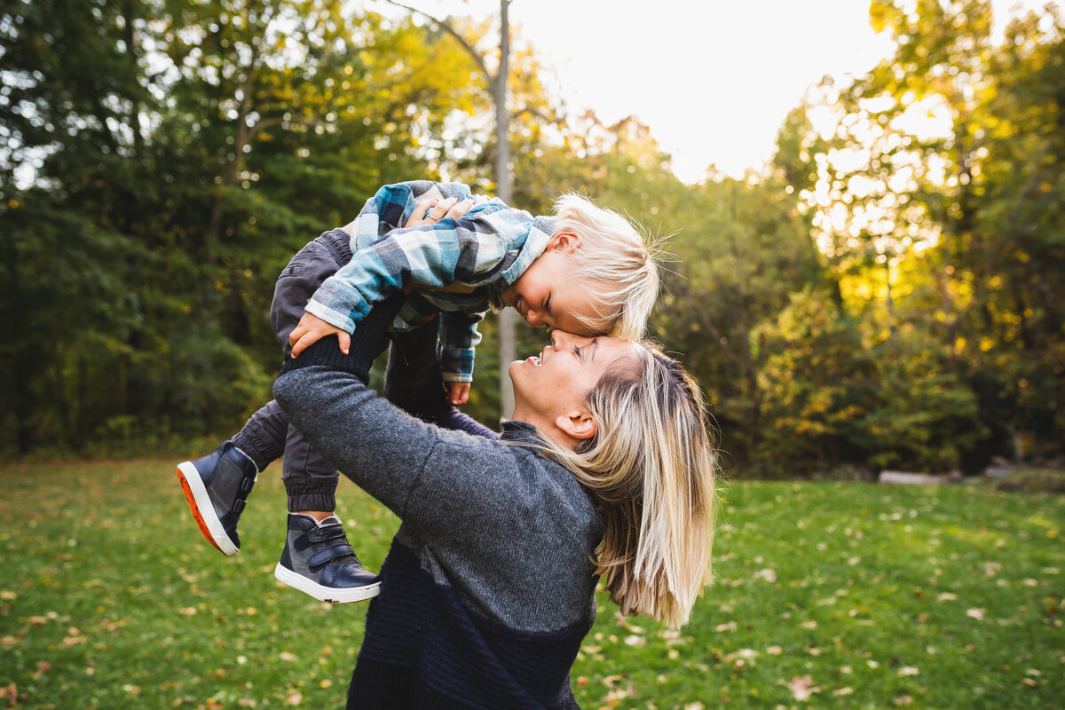 Indianapolis-Family-Photography-Session-casey-and-her-camera (30)