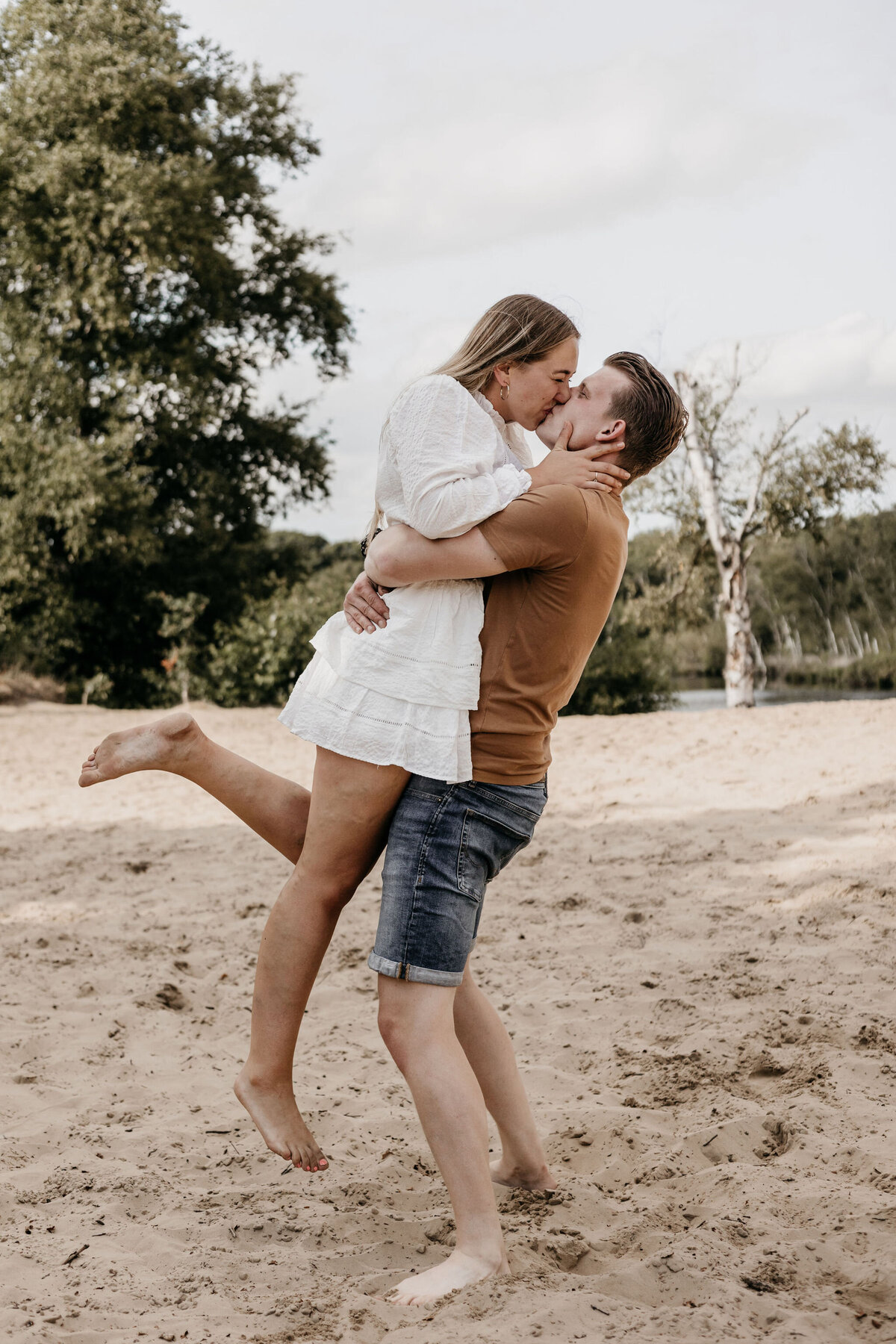 Mark en Nathalia tijdens de gezinsshoot in Drenthe