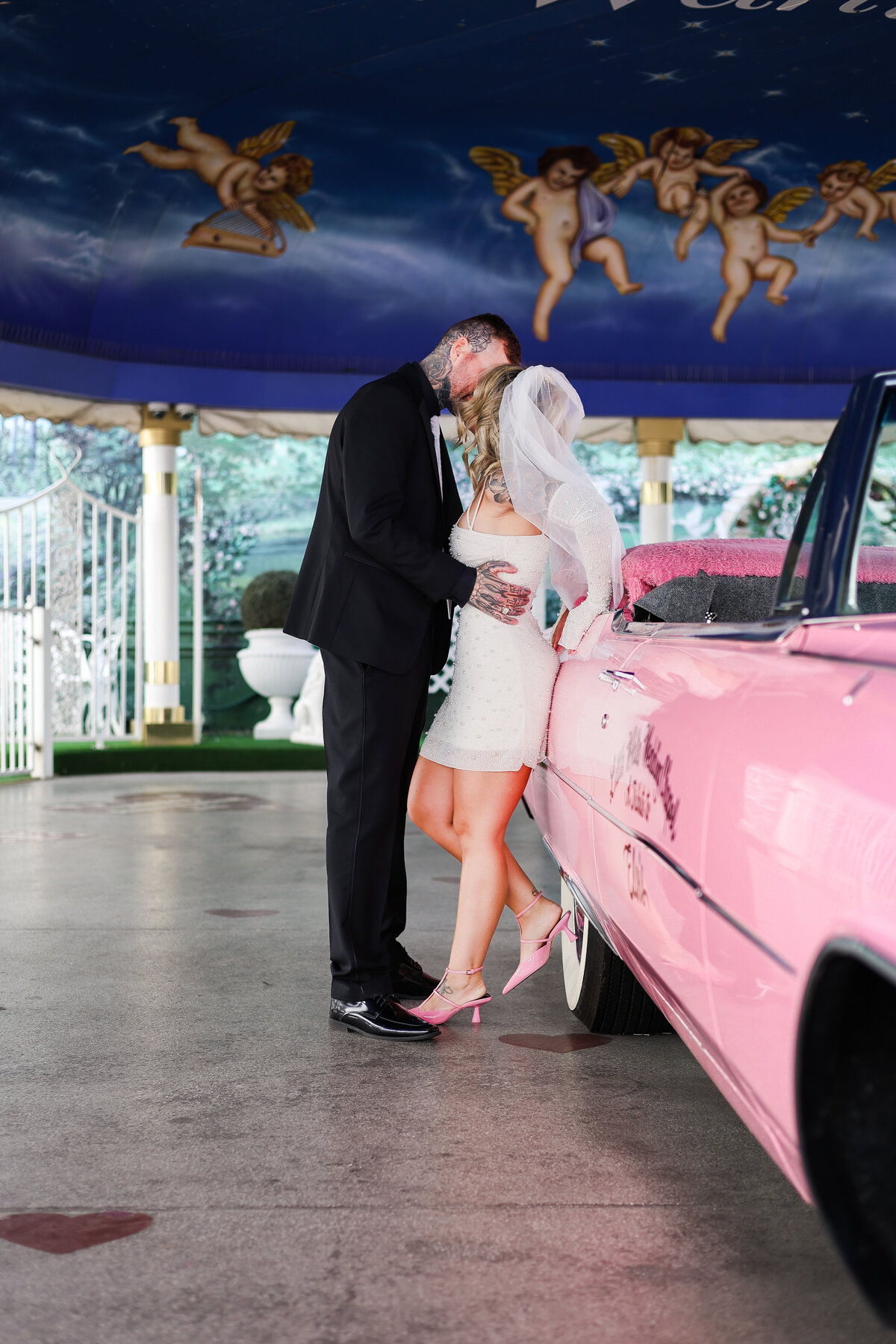 romantic wedding kiss