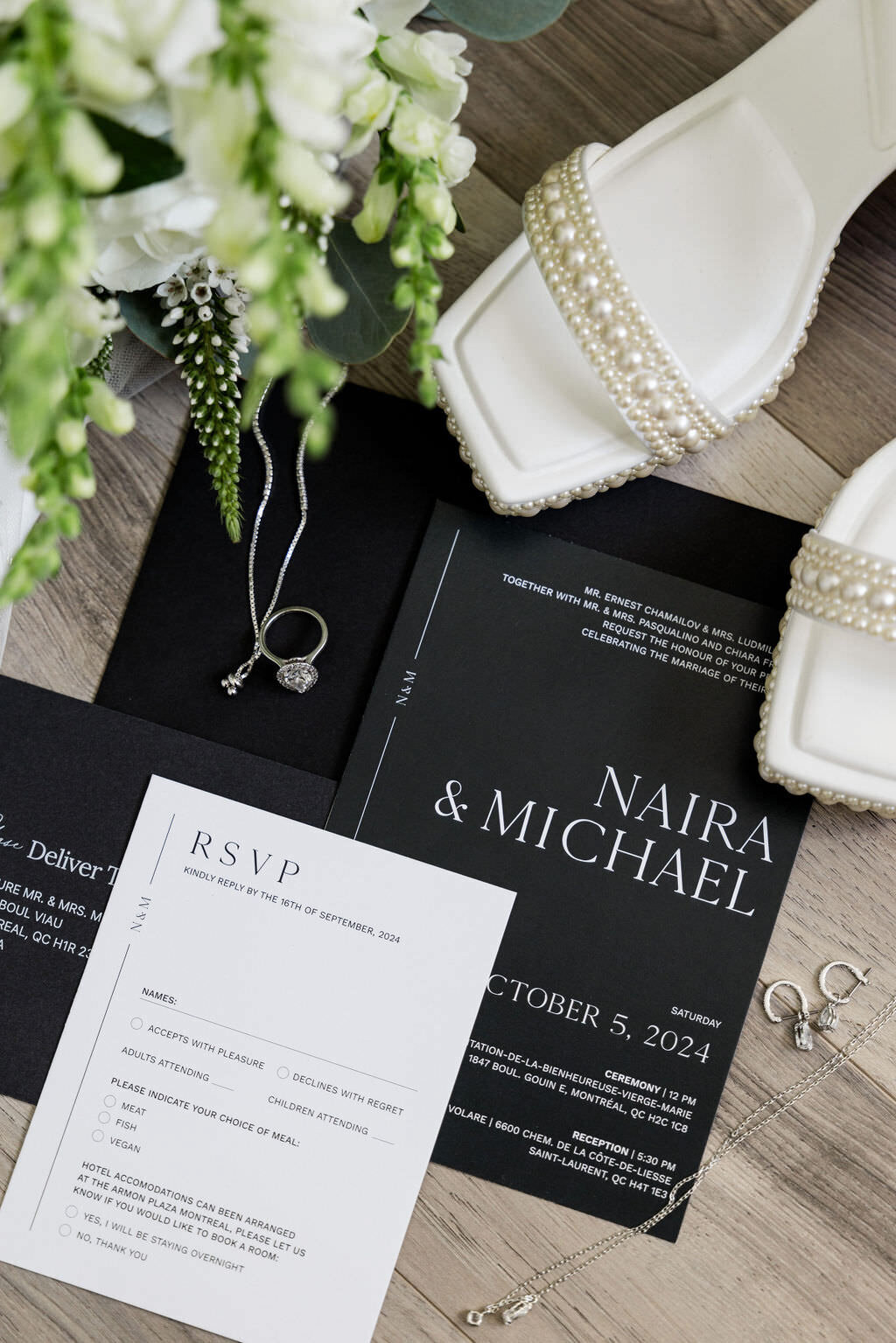 Bride's morning prep wedding details | Quebec City Wedding photographer