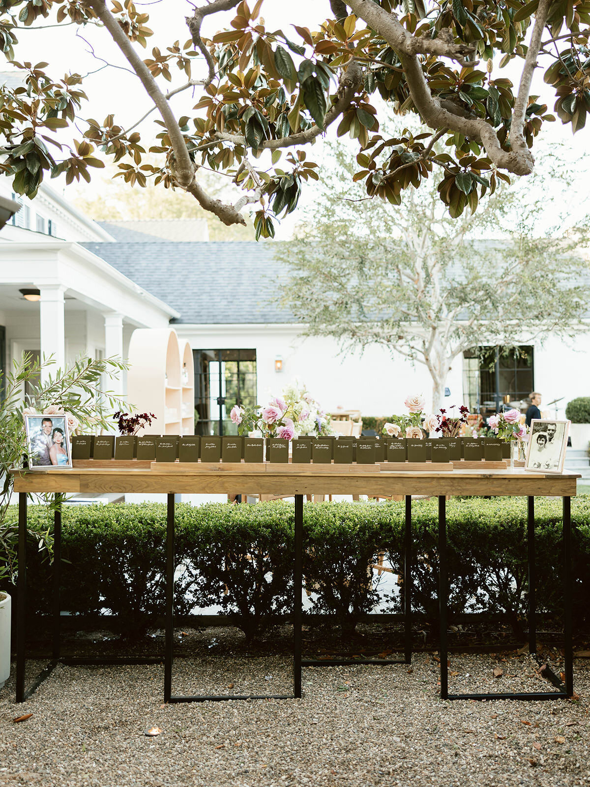 Backyard-Wedding-LosAngeles-ModernFamily-6163