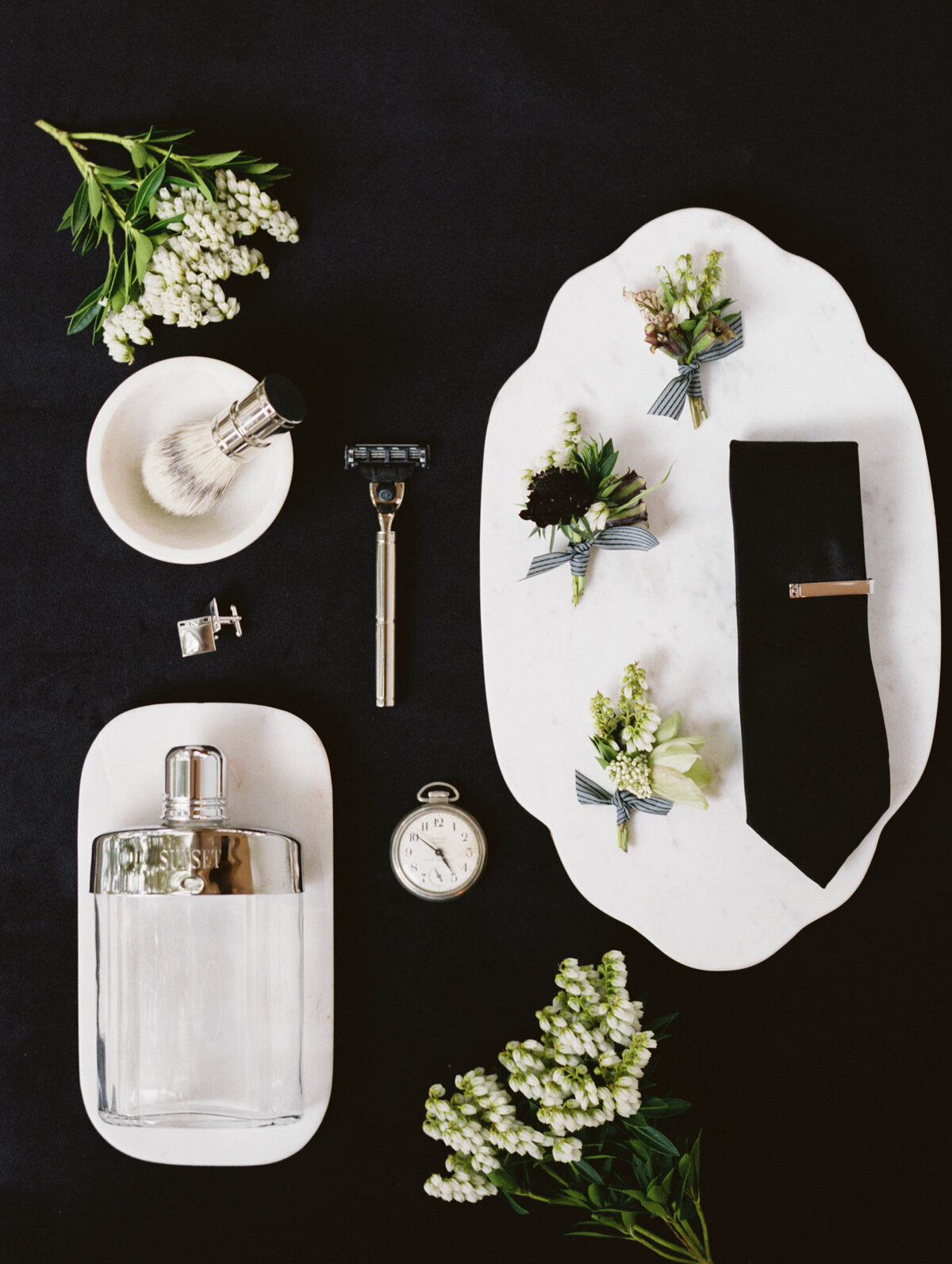 max-owens-design-black-white-modern-wedding-03-accessories