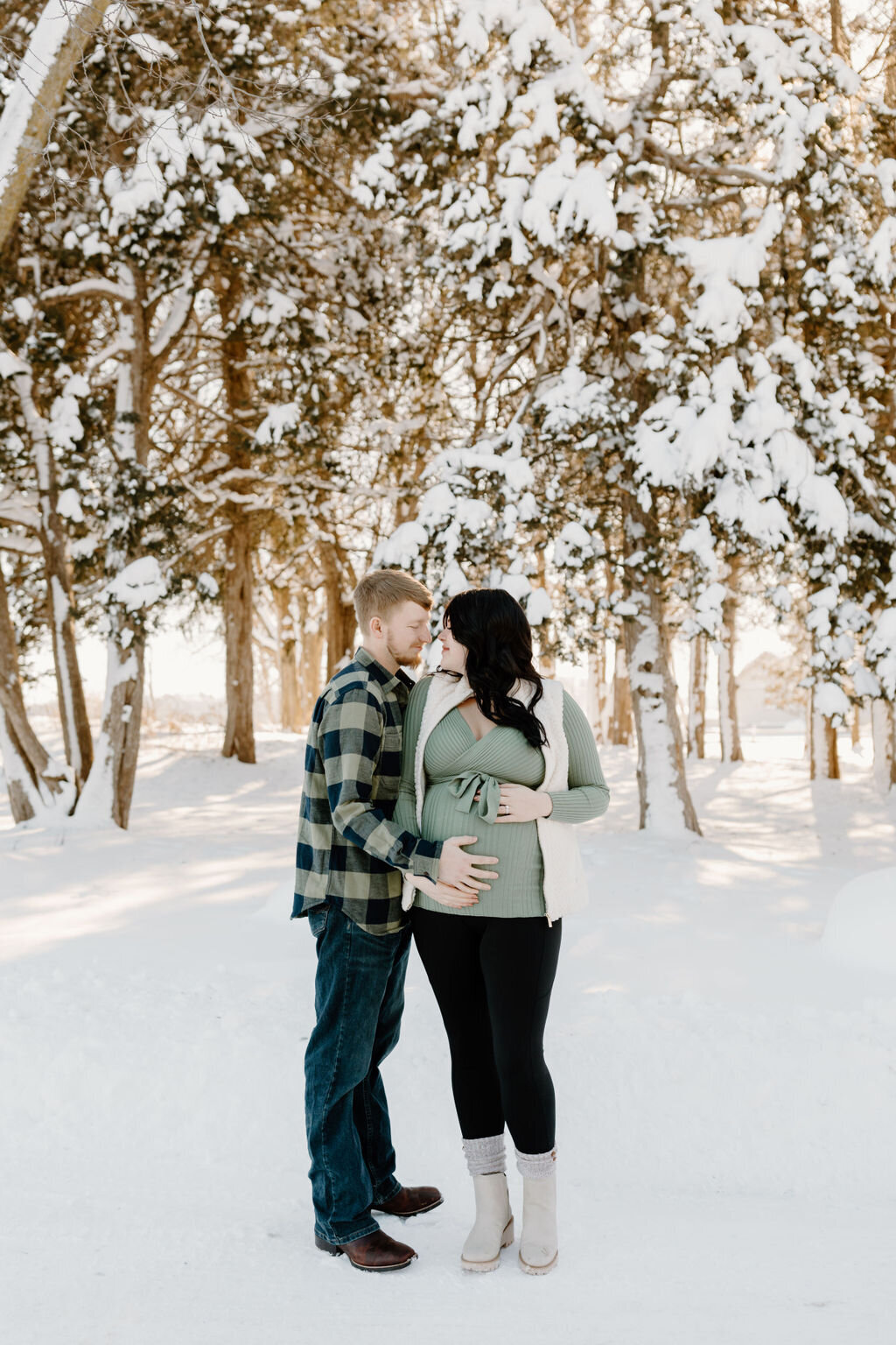 christina_ney_photography_wedding_engagement_lifestyle_photographer_dubuque_iowa_wedding_planning_assistance_adventurous_bold_laidback Family Photography68