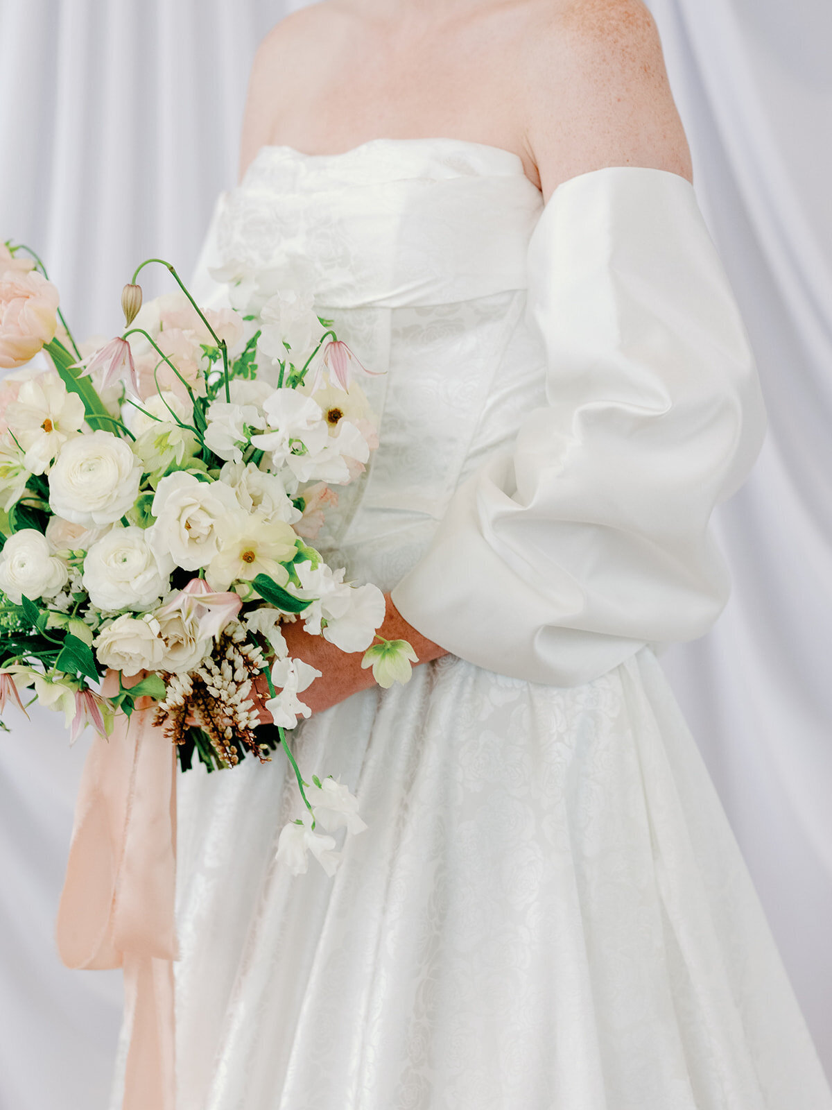 Wedding-Flowers-Michigan-Midwest-Venue3Two-FrancesFloralDesign