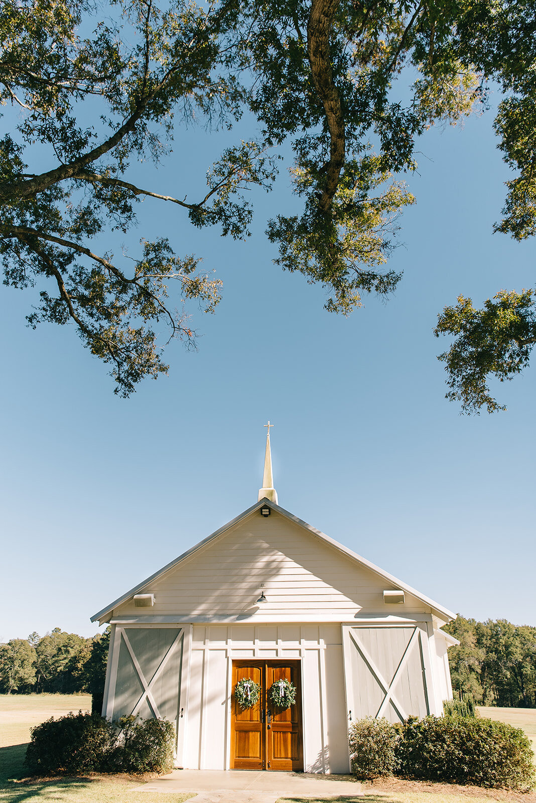 Wedding chapel in Saluda SC with Bride with florals designed by Abby Grace Florals
