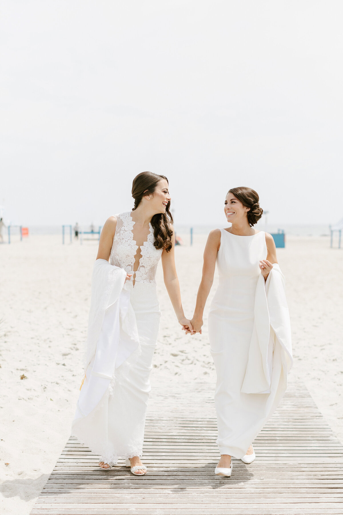 Ashley&Katie-WillowCreekWinery-EmilyWrenPhotography-025